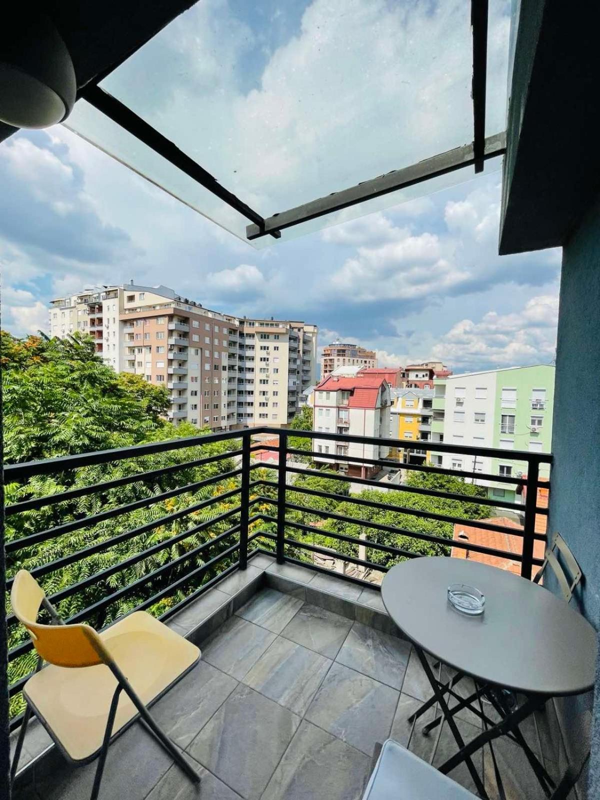 Two-Bedroom Apartment with Balcony photo 2