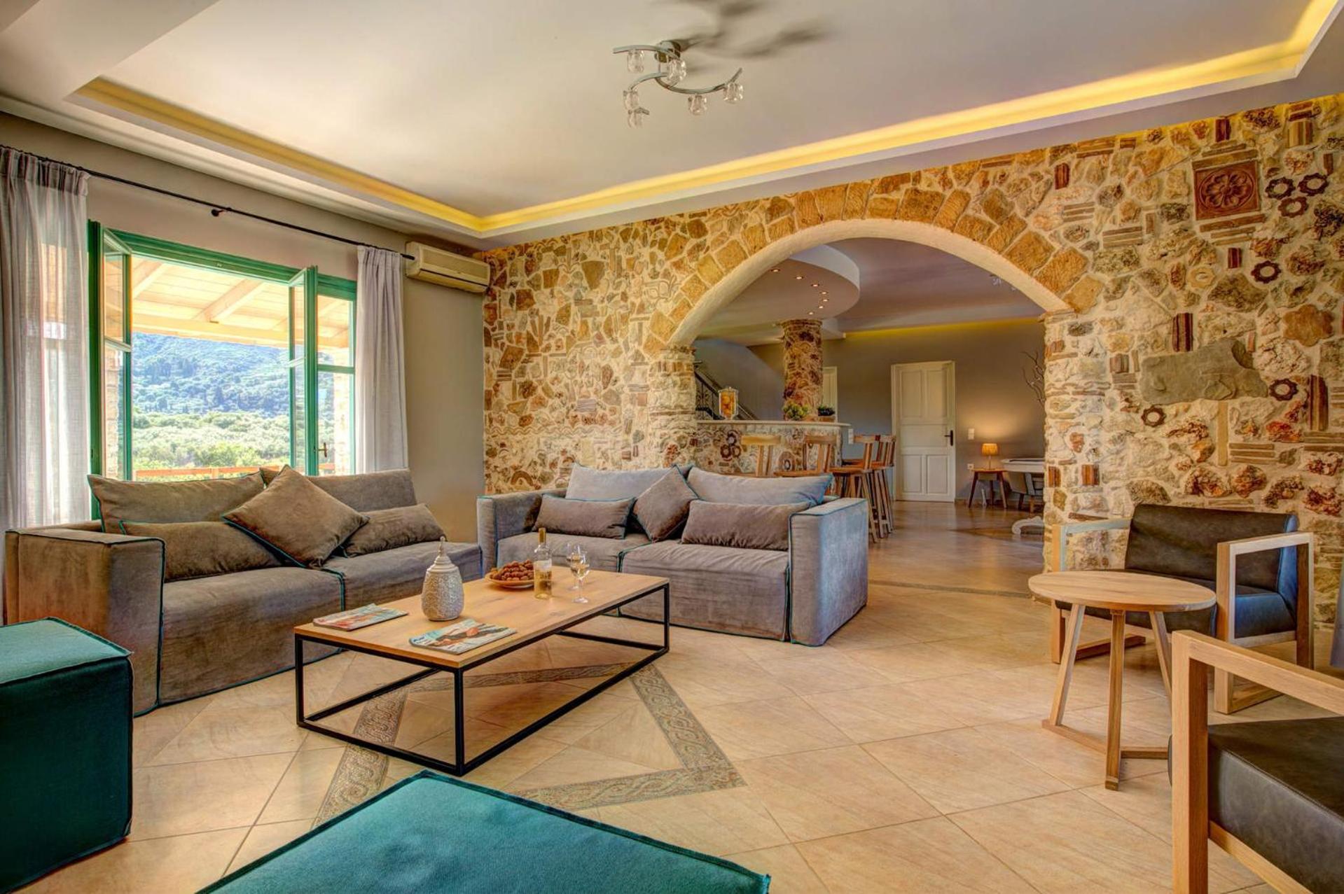 Villa photo 3