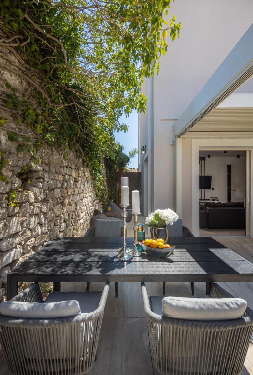 Two-Bedroom Villa photo 2