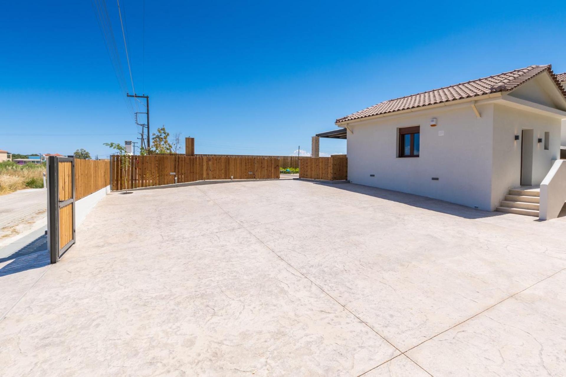 Villa photo 1