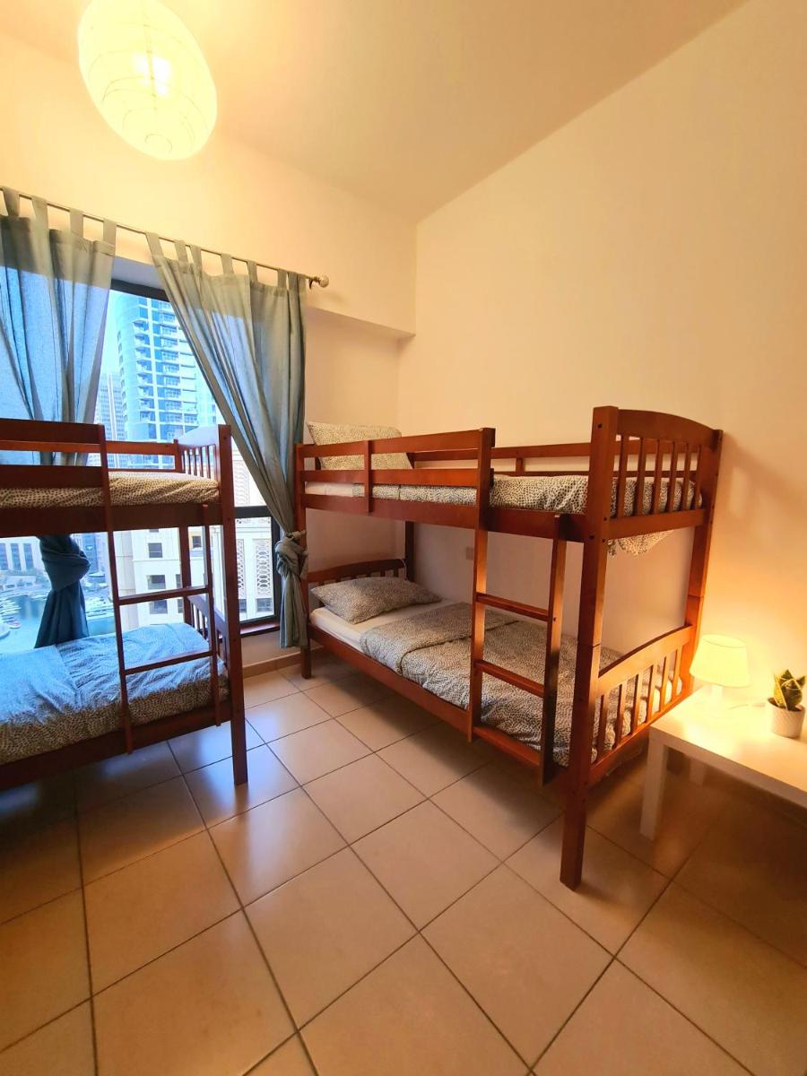 Bed in 8-Bed Mixed Dormitory Room photo 1