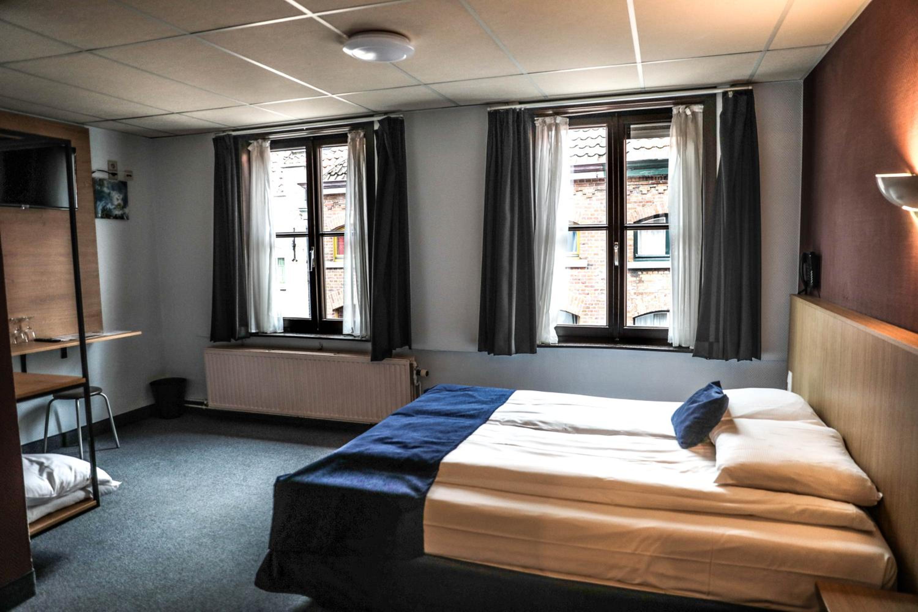 Economy Double Room - Photo 2