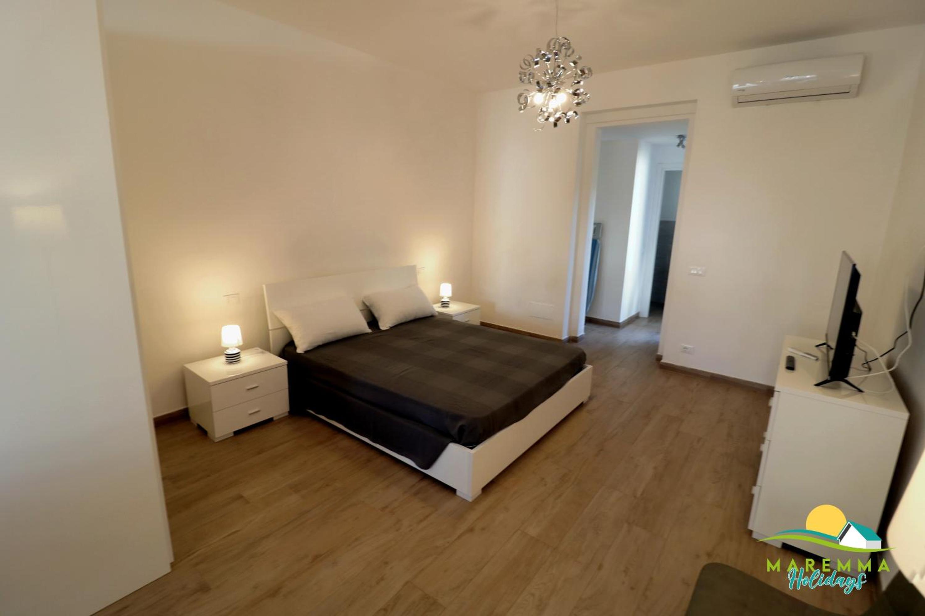 One-Bedroom Apartment photo 2