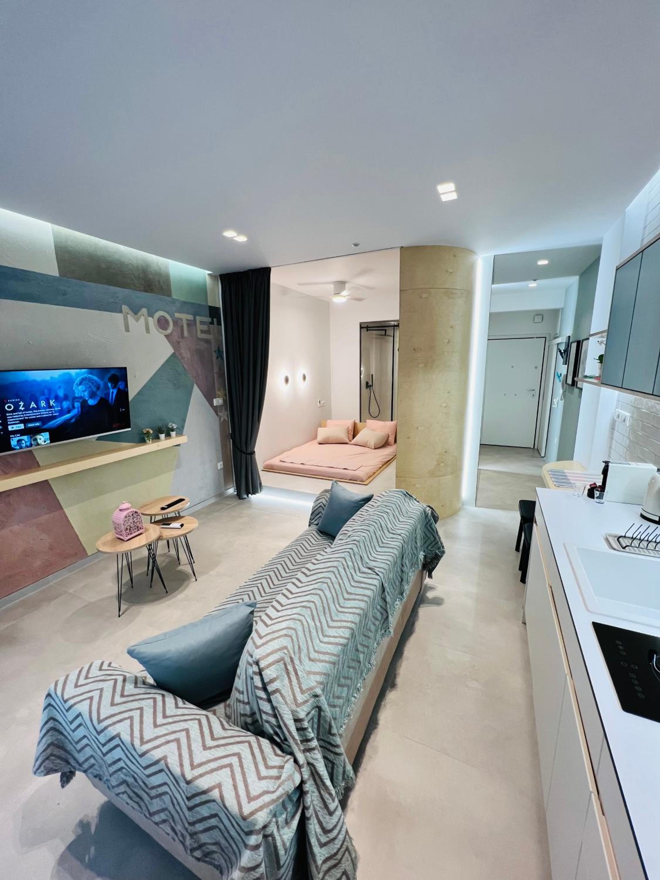 One-Bedroom Apartment