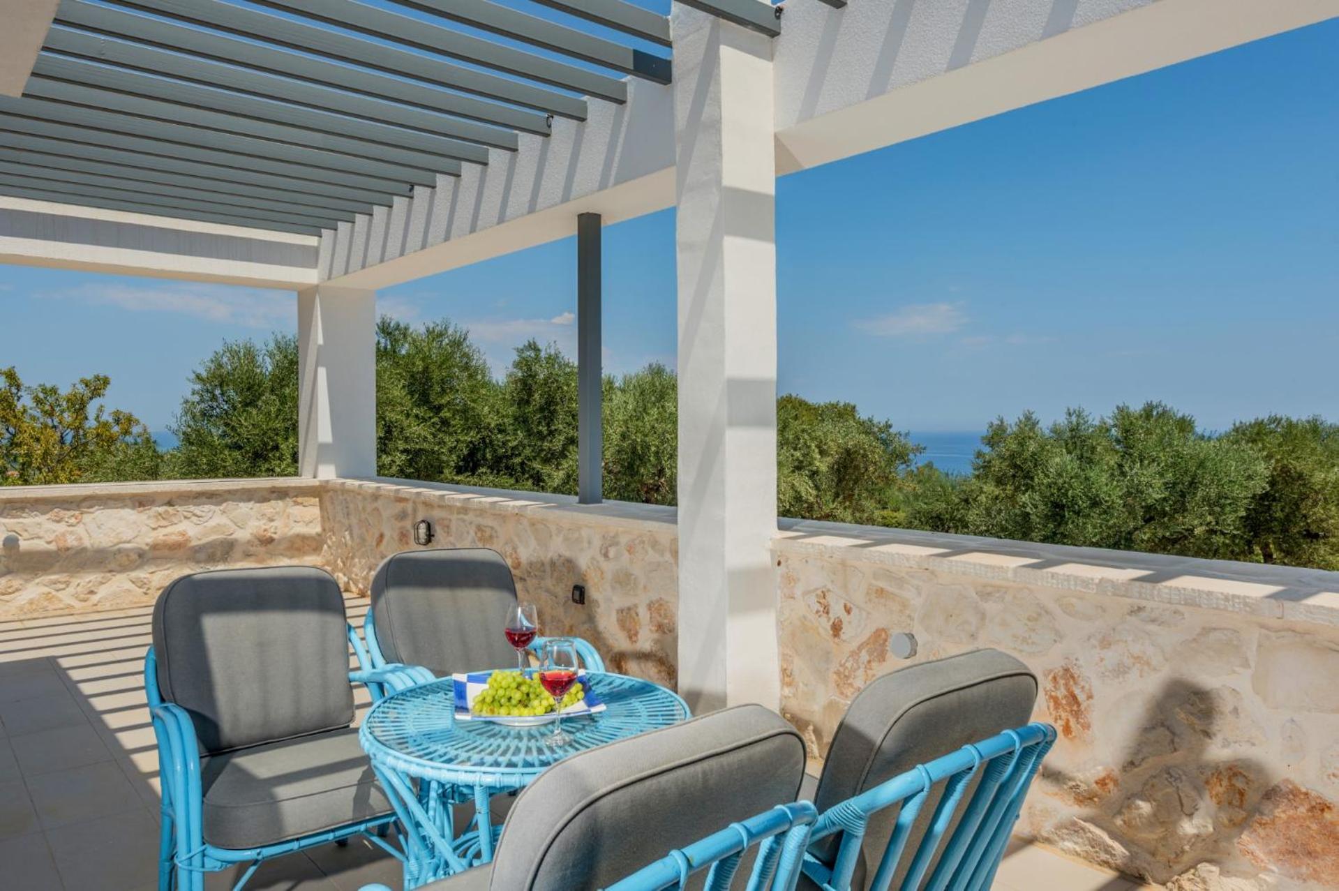 Villa photo 3