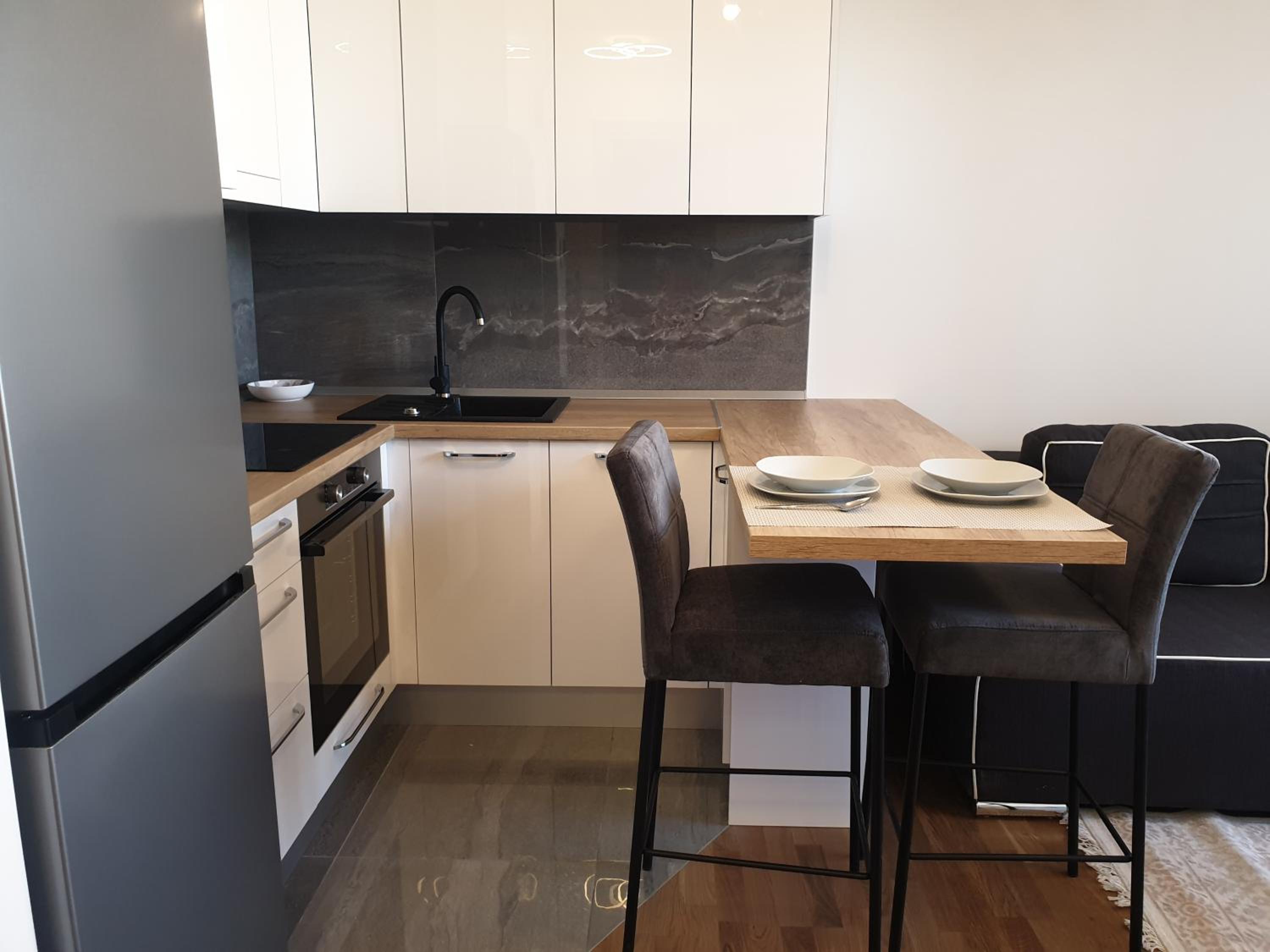 One-Bedroom Apartment - Photo 7
