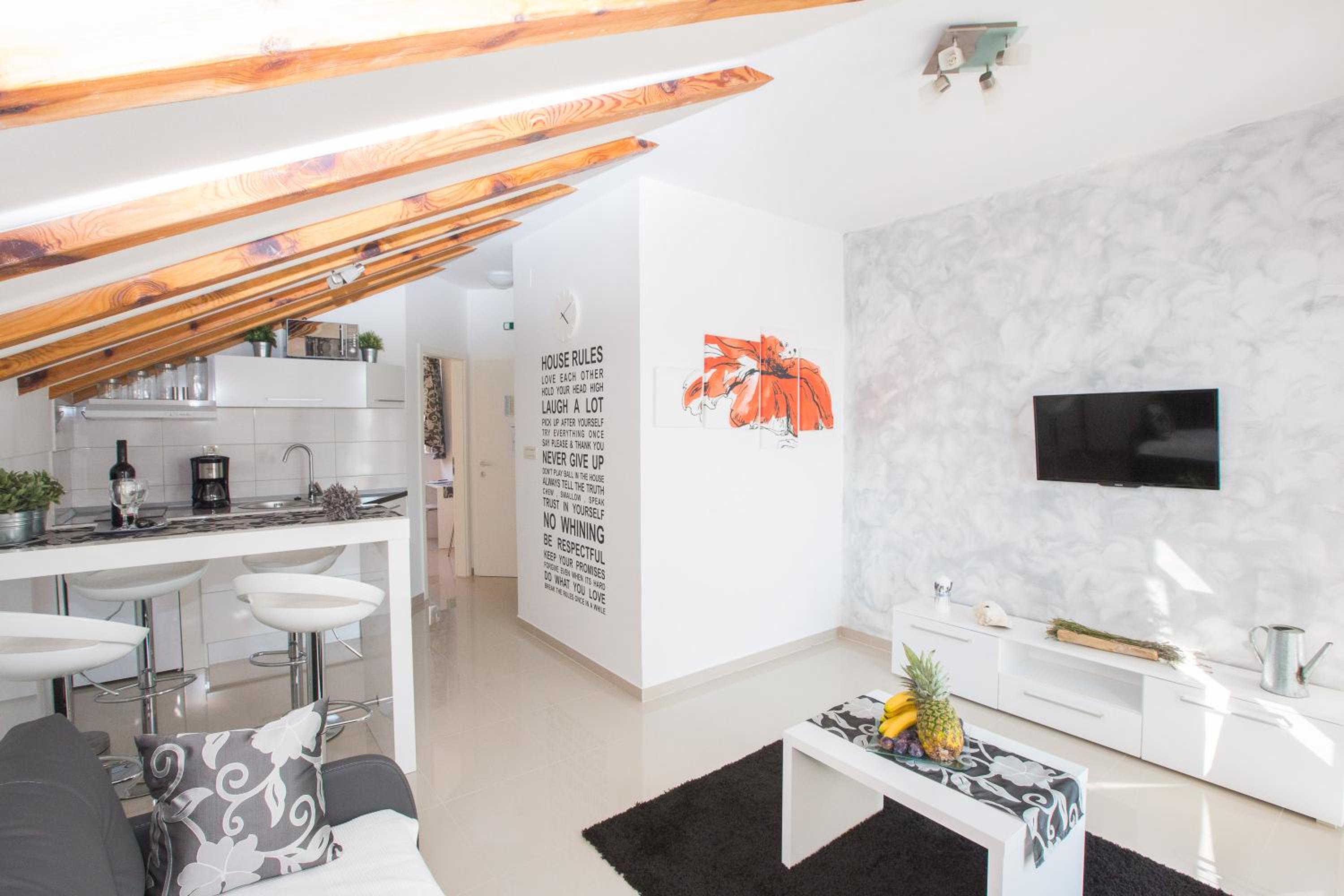Apartment with Sea View photo 2
