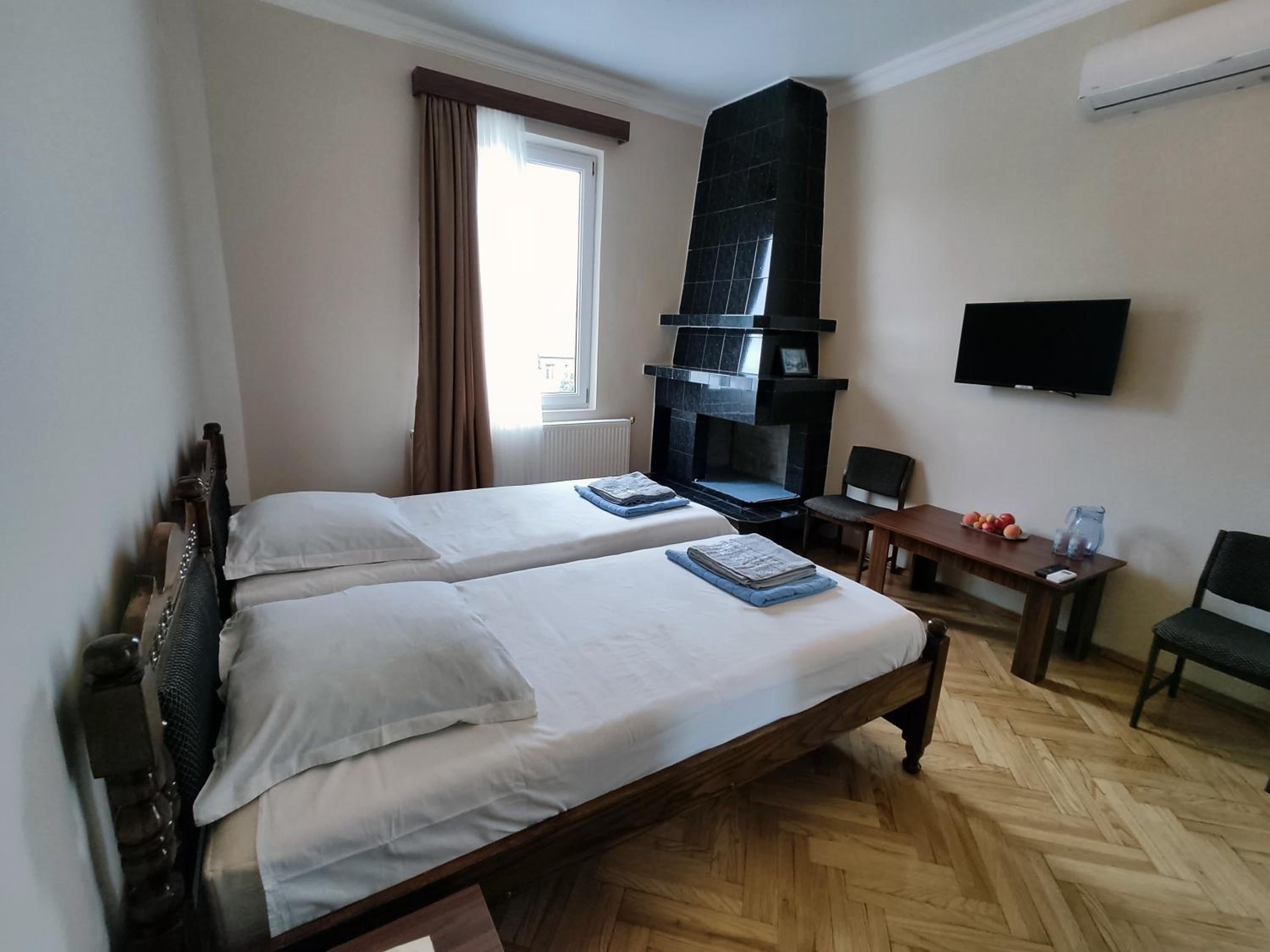 Twin Room with Balcony photo 3