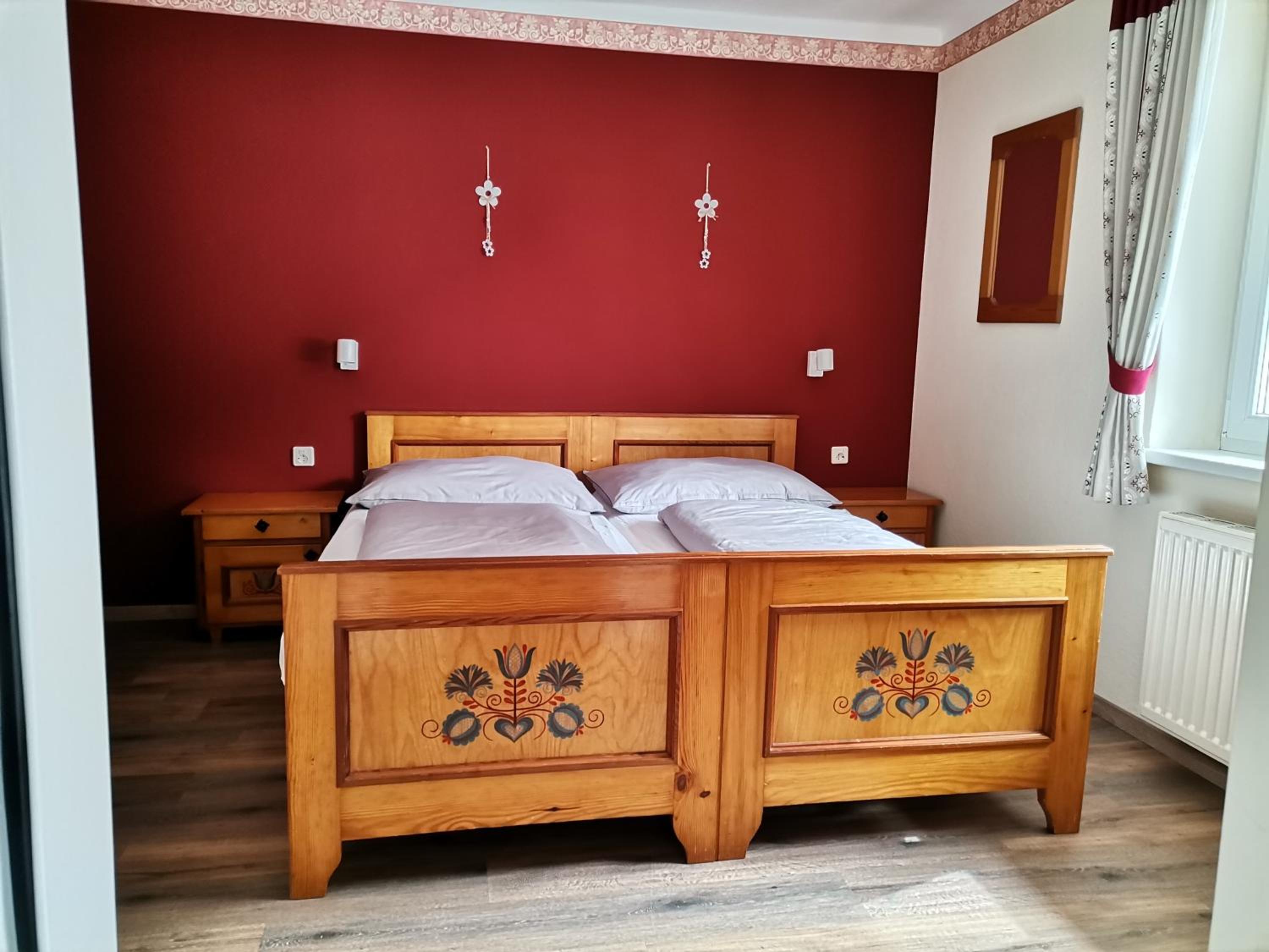 One-Bedroom Apartment with Balcony