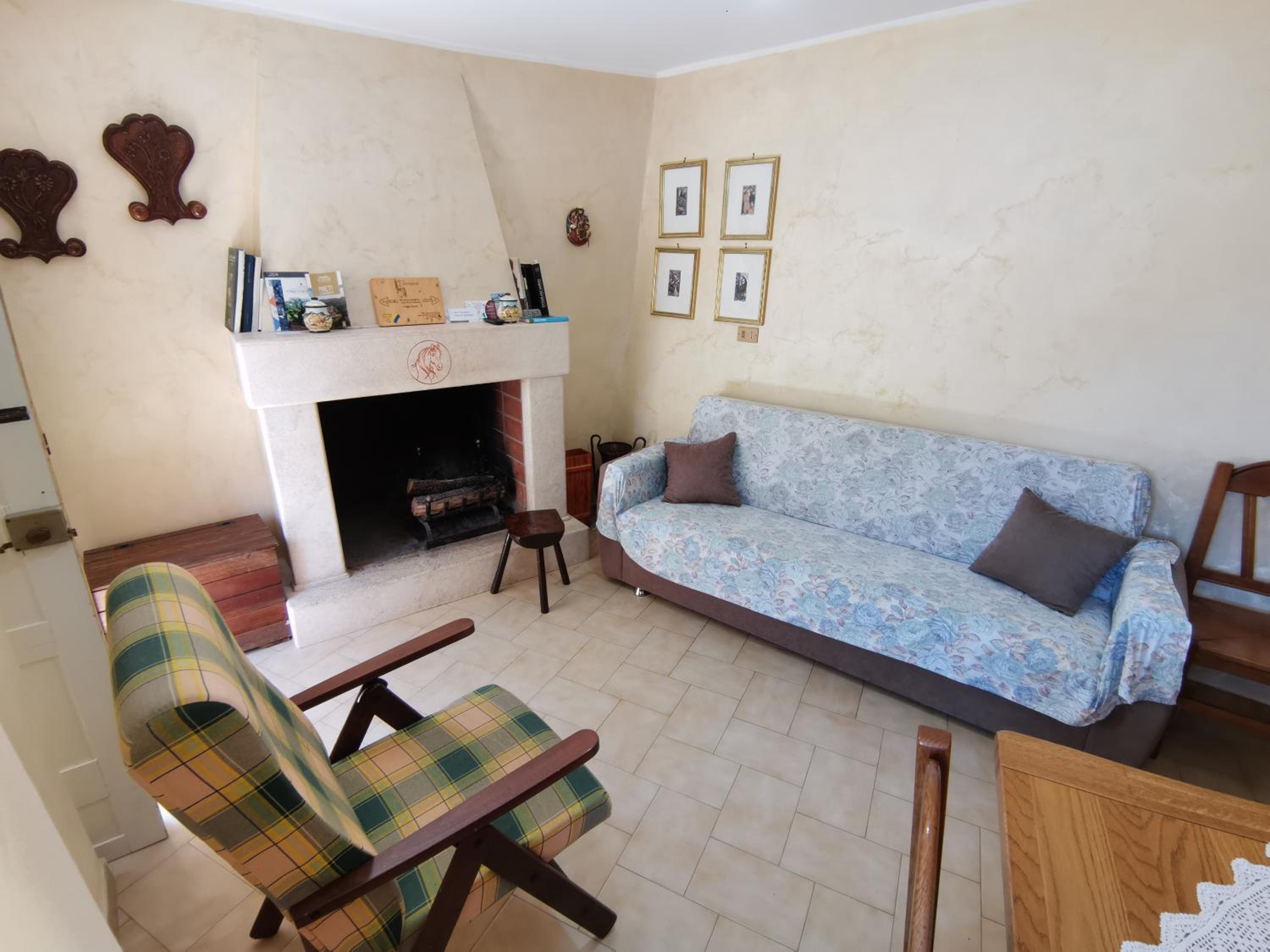 Two-Bedroom House - Photo 1