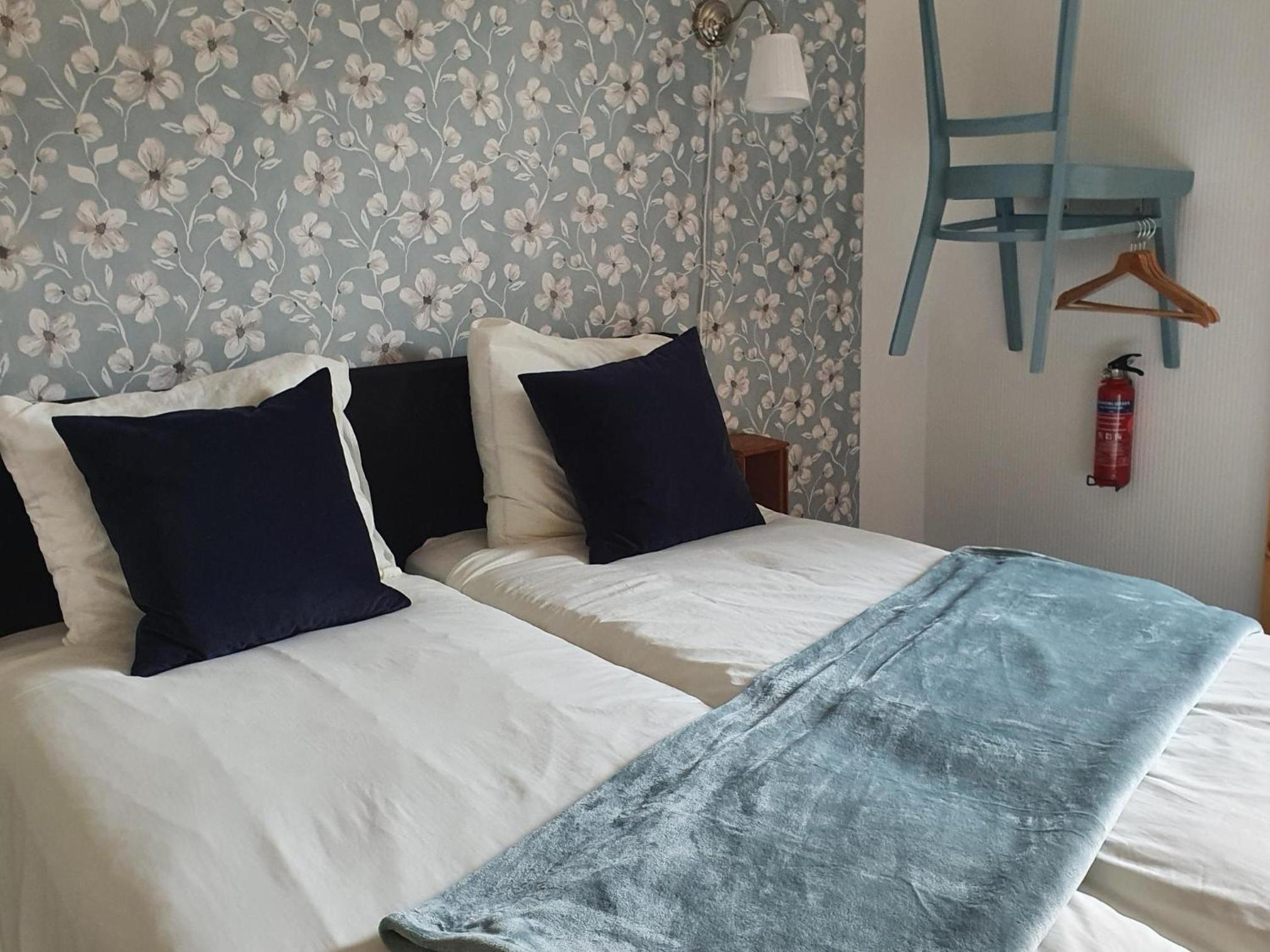 Double Room with Private Bathroom photo 3