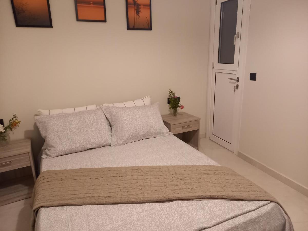 One-Bedroom Apartment photo 3