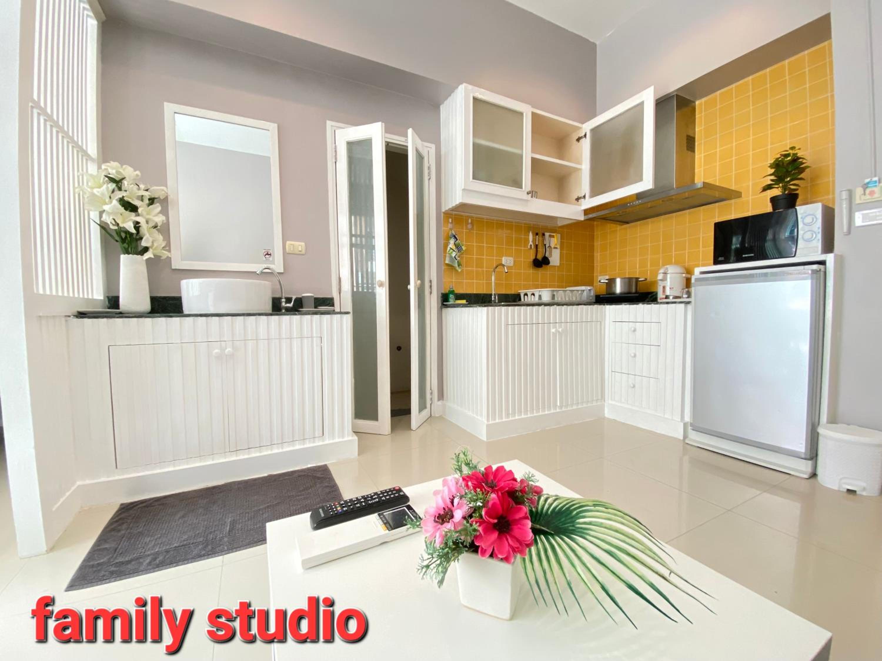 Family Studio photo 3
