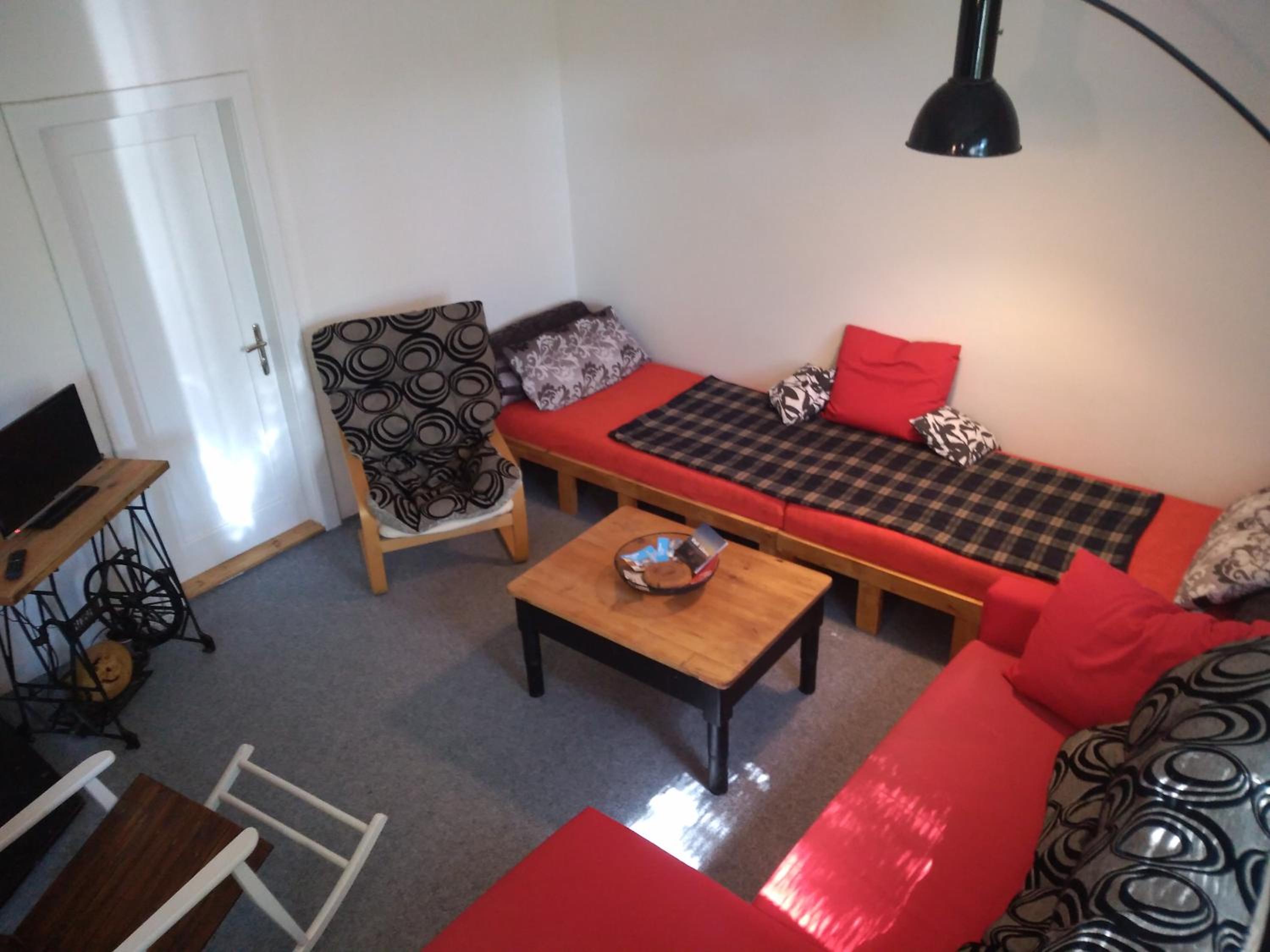 One-Bedroom Apartment photo 1