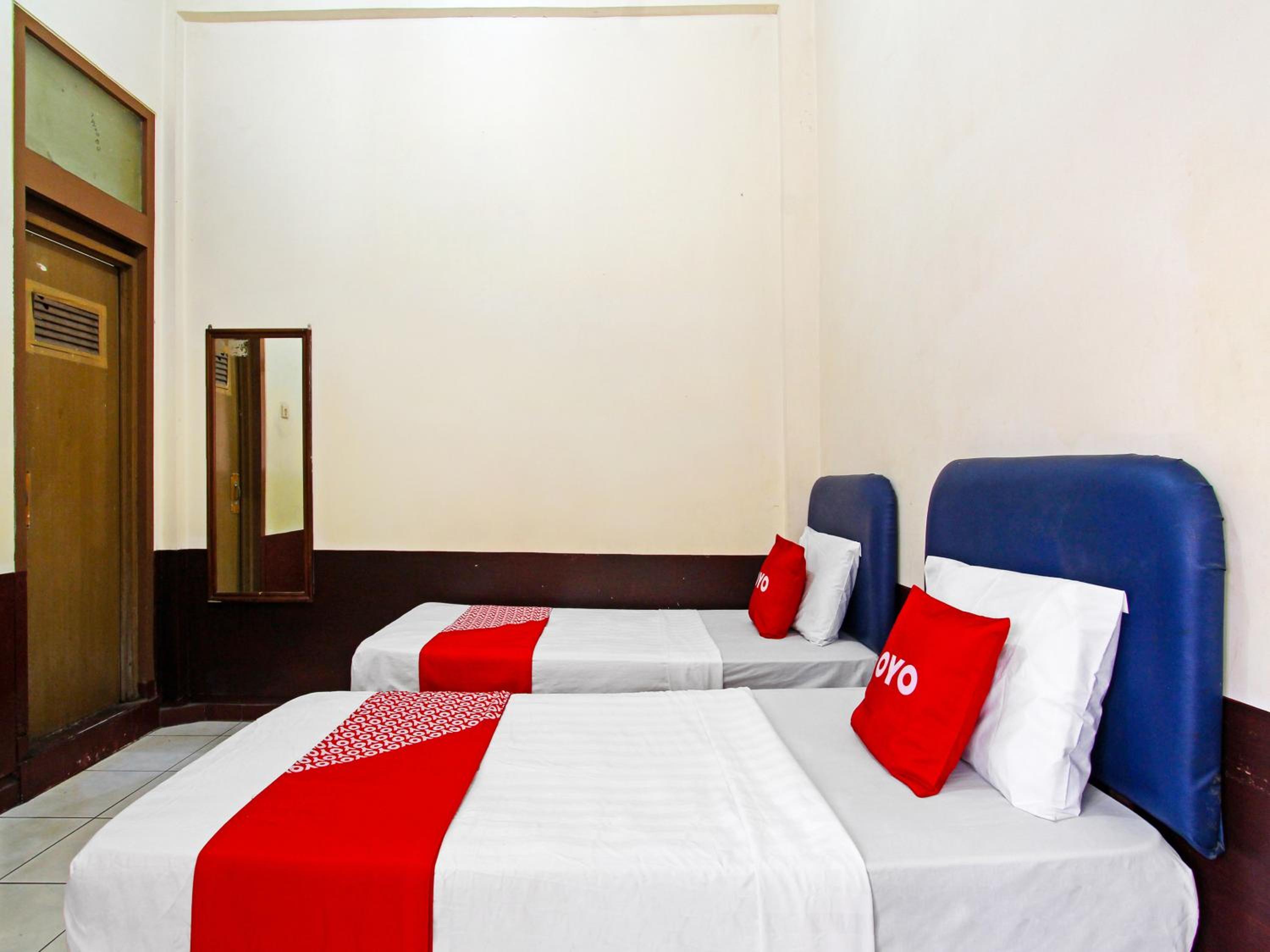 Standard Twin Room - Photo 5
