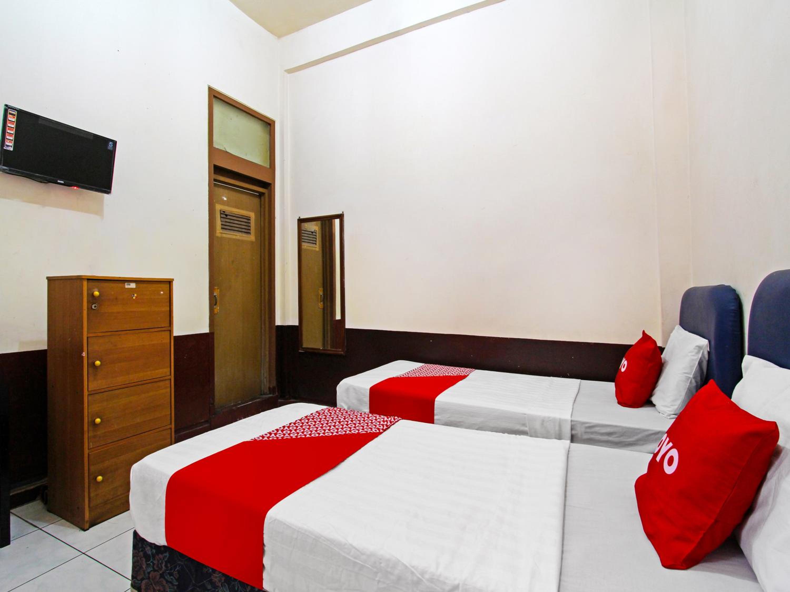 Standard Twin Room - Photo 6
