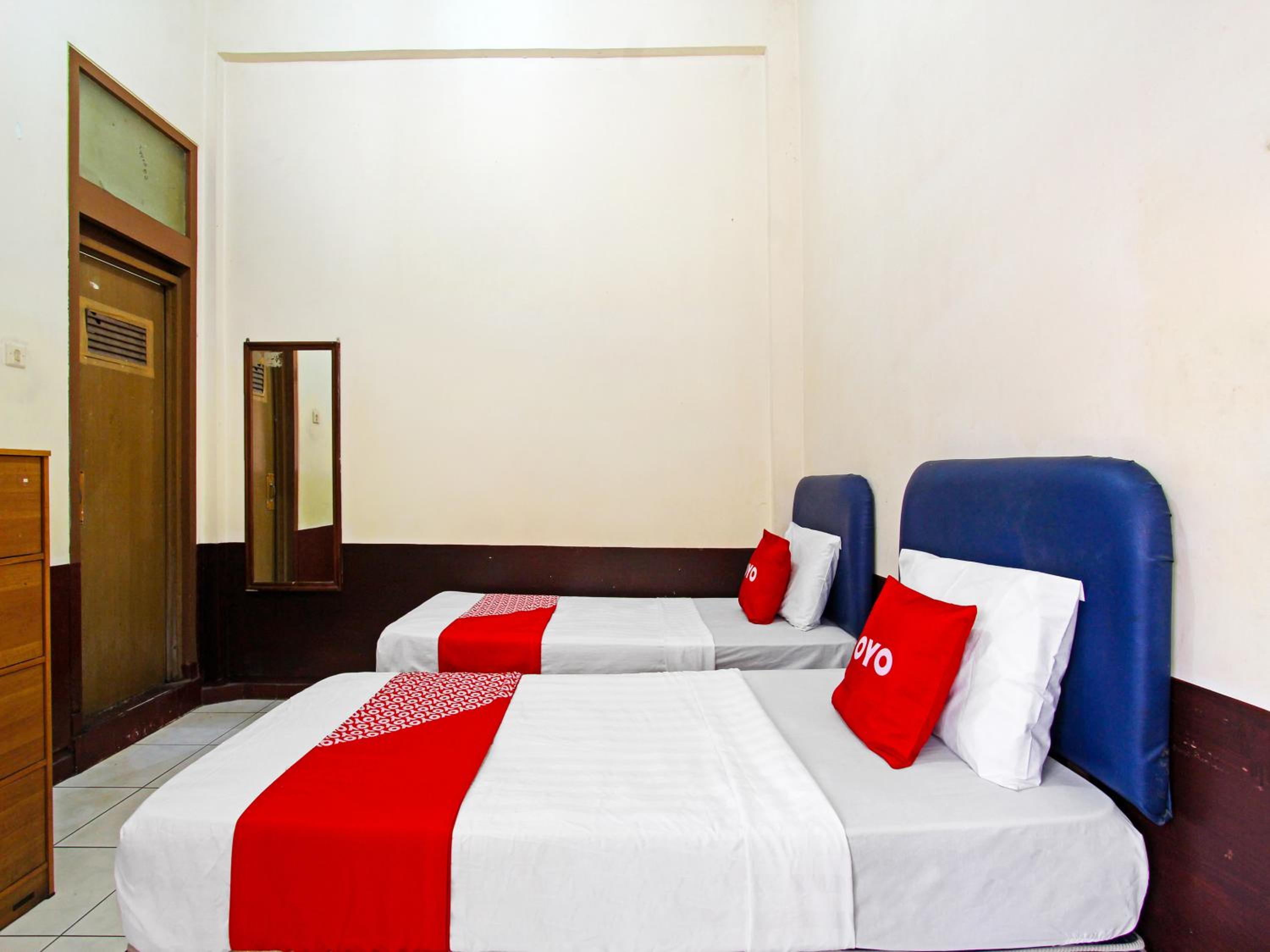 Standard Twin Room - Photo 2