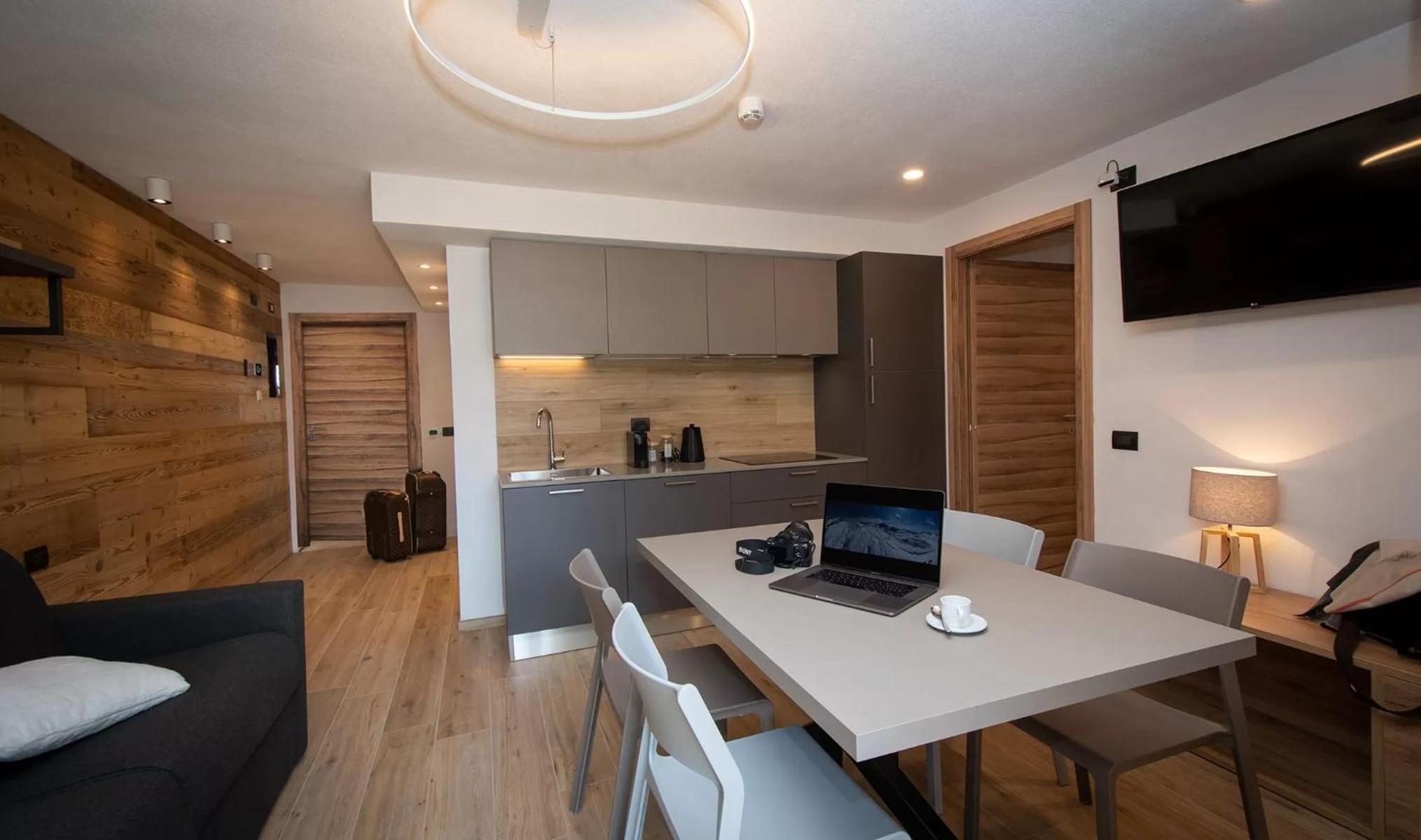 Apartment with Garden  - Photo 8