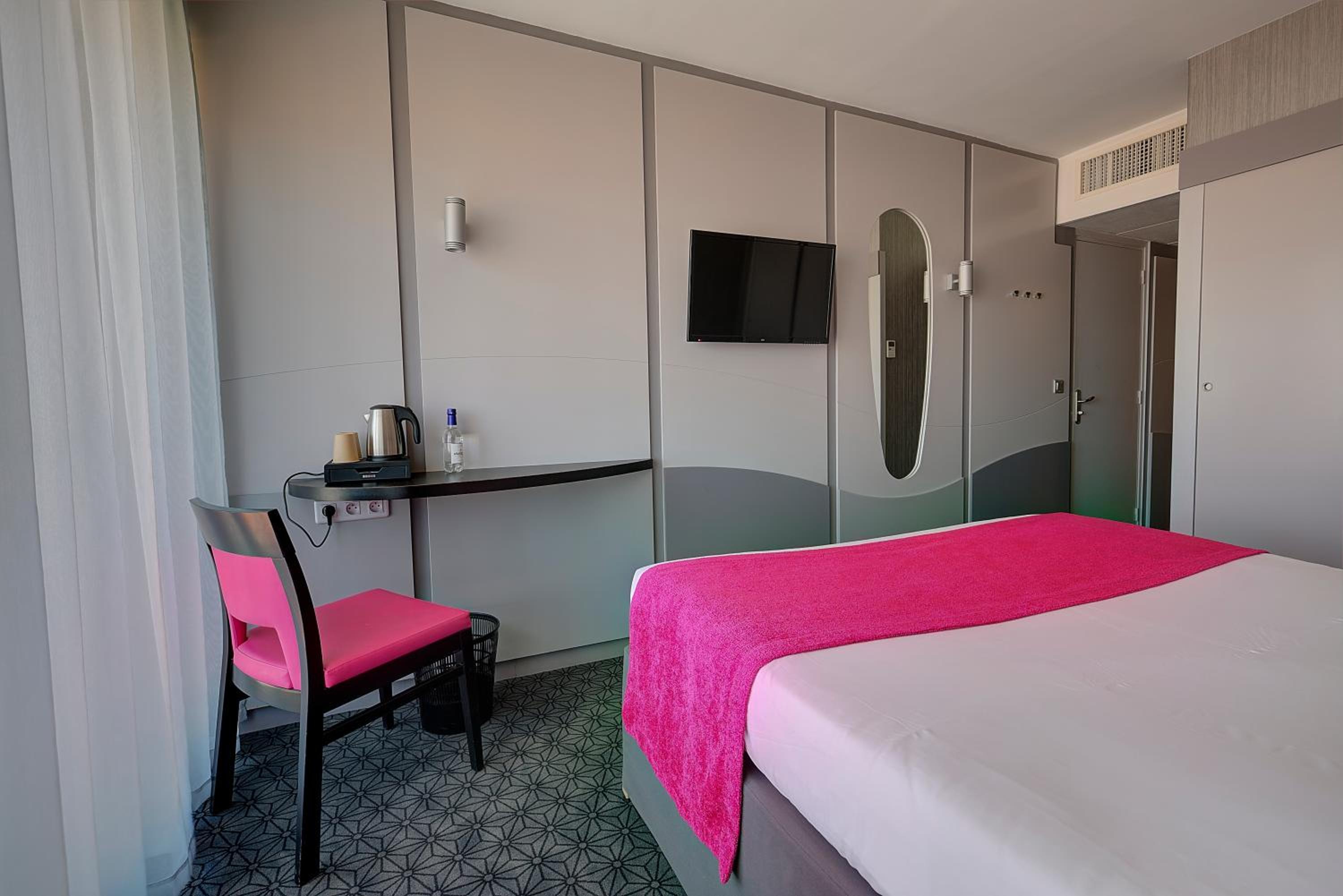 Superior Double Room with Sea View - Photo 10
