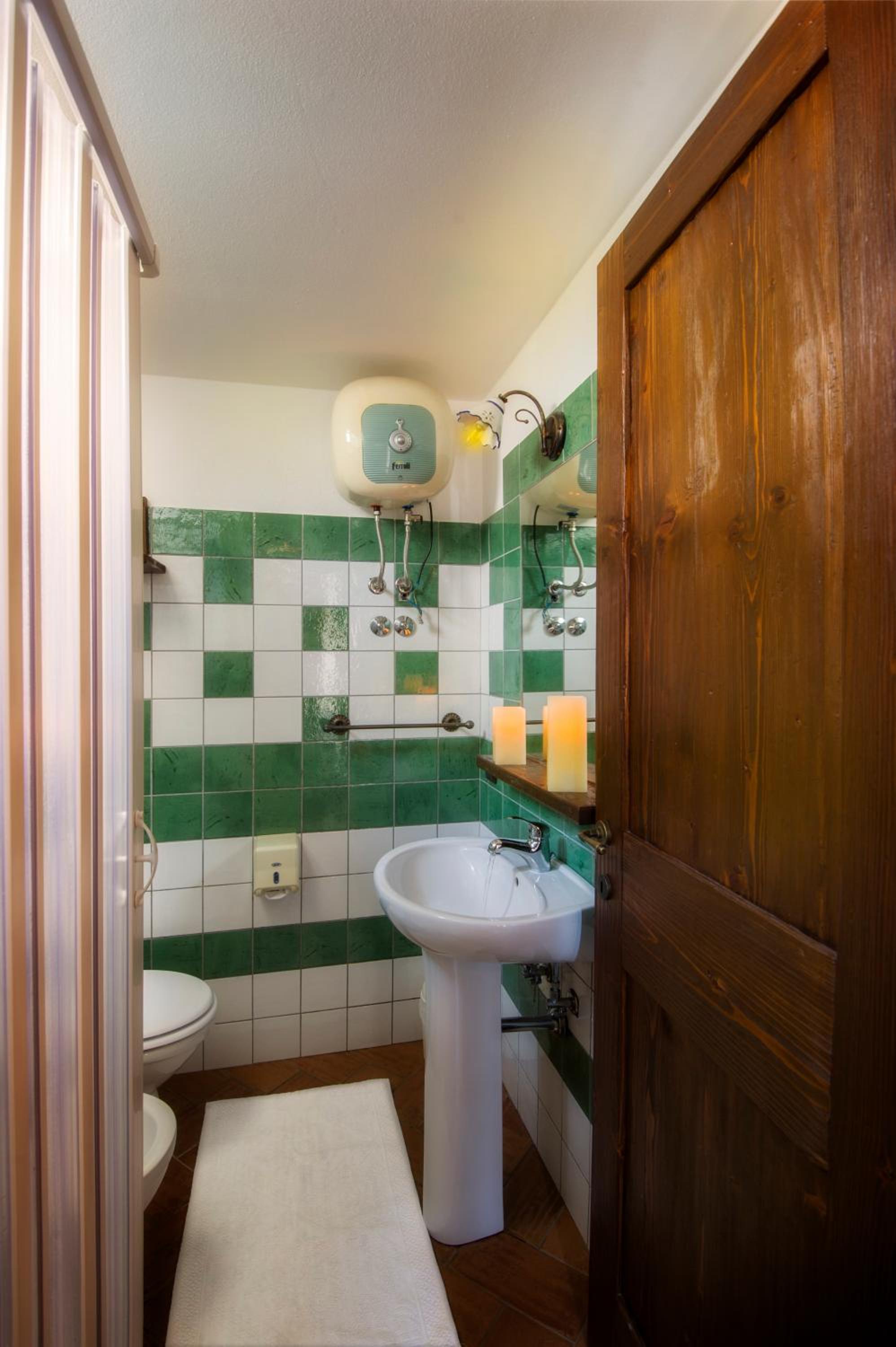 Double or Twin Room with Bathroom photo 3