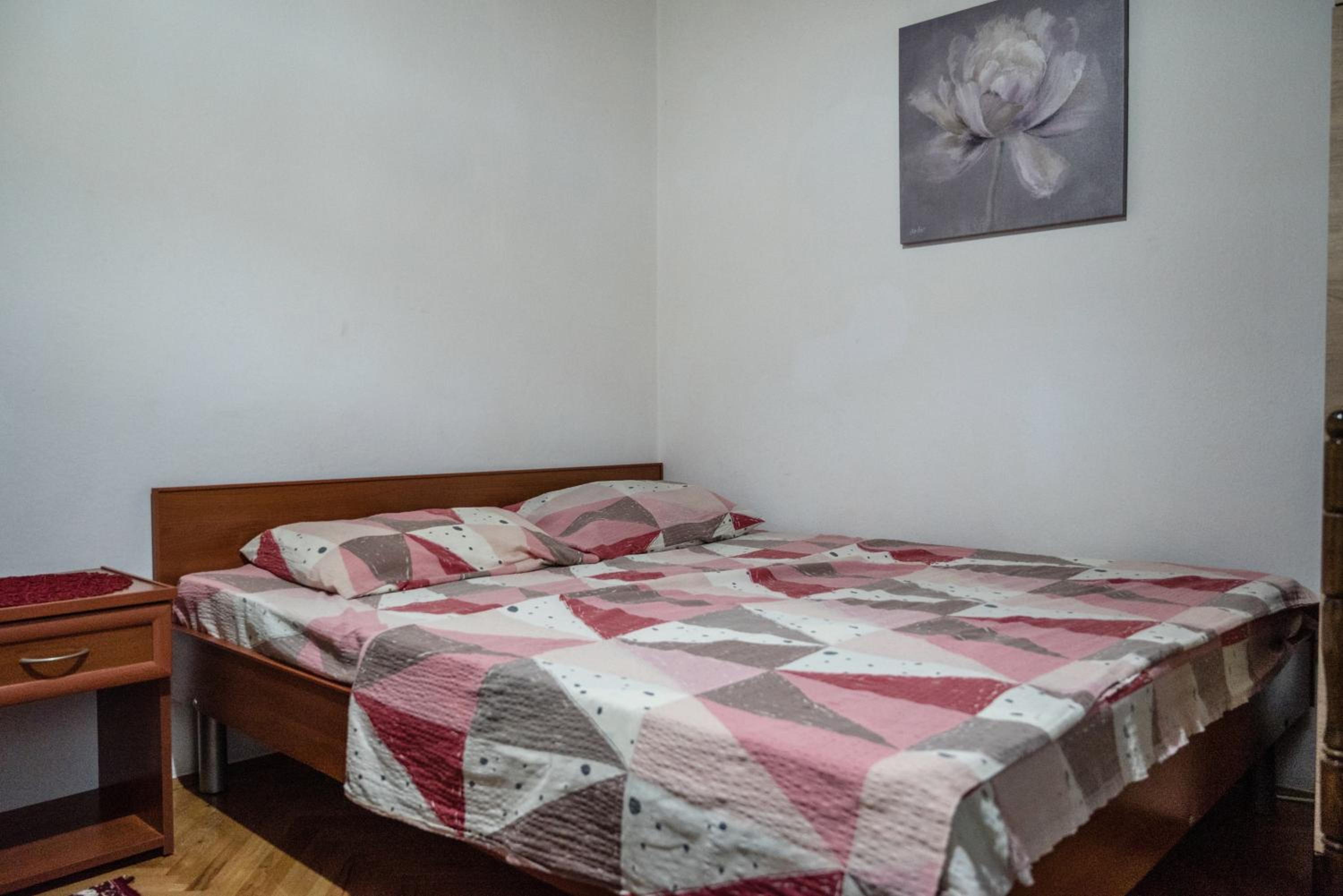 Basic Triple Room With Shared Bathroom