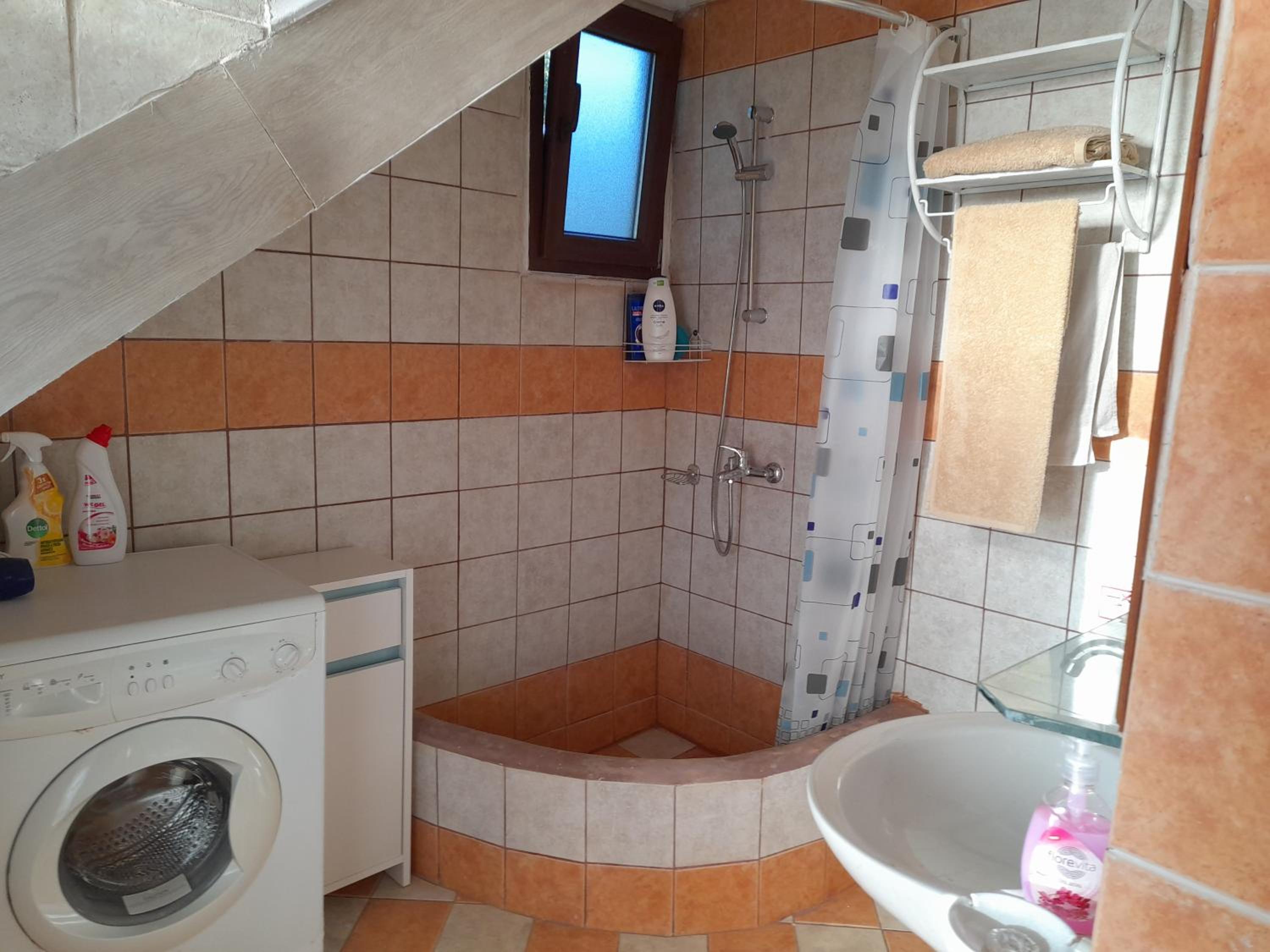 Double Room with Private Bathroom photo 2