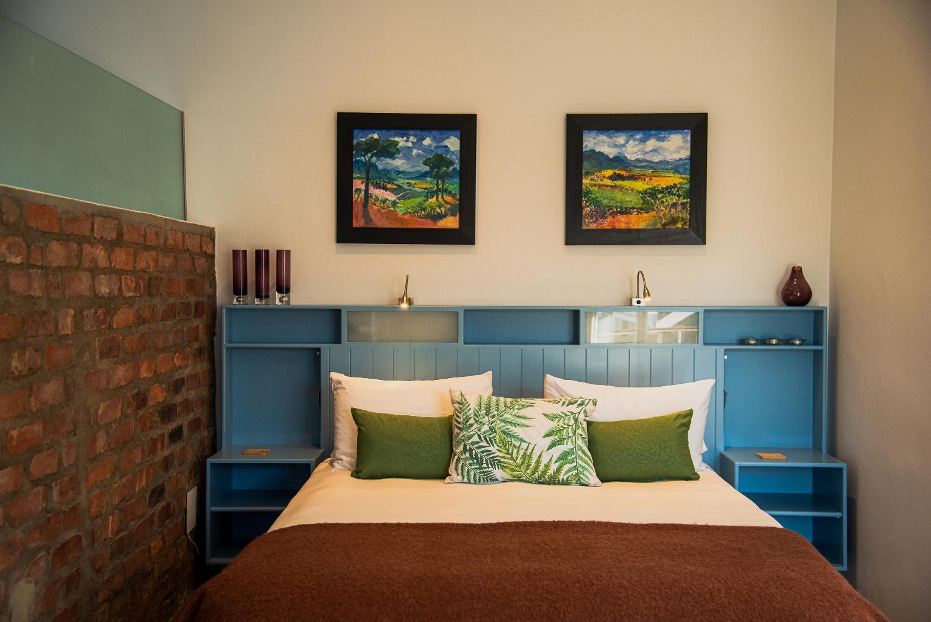 Standard Double Room - Photo 11