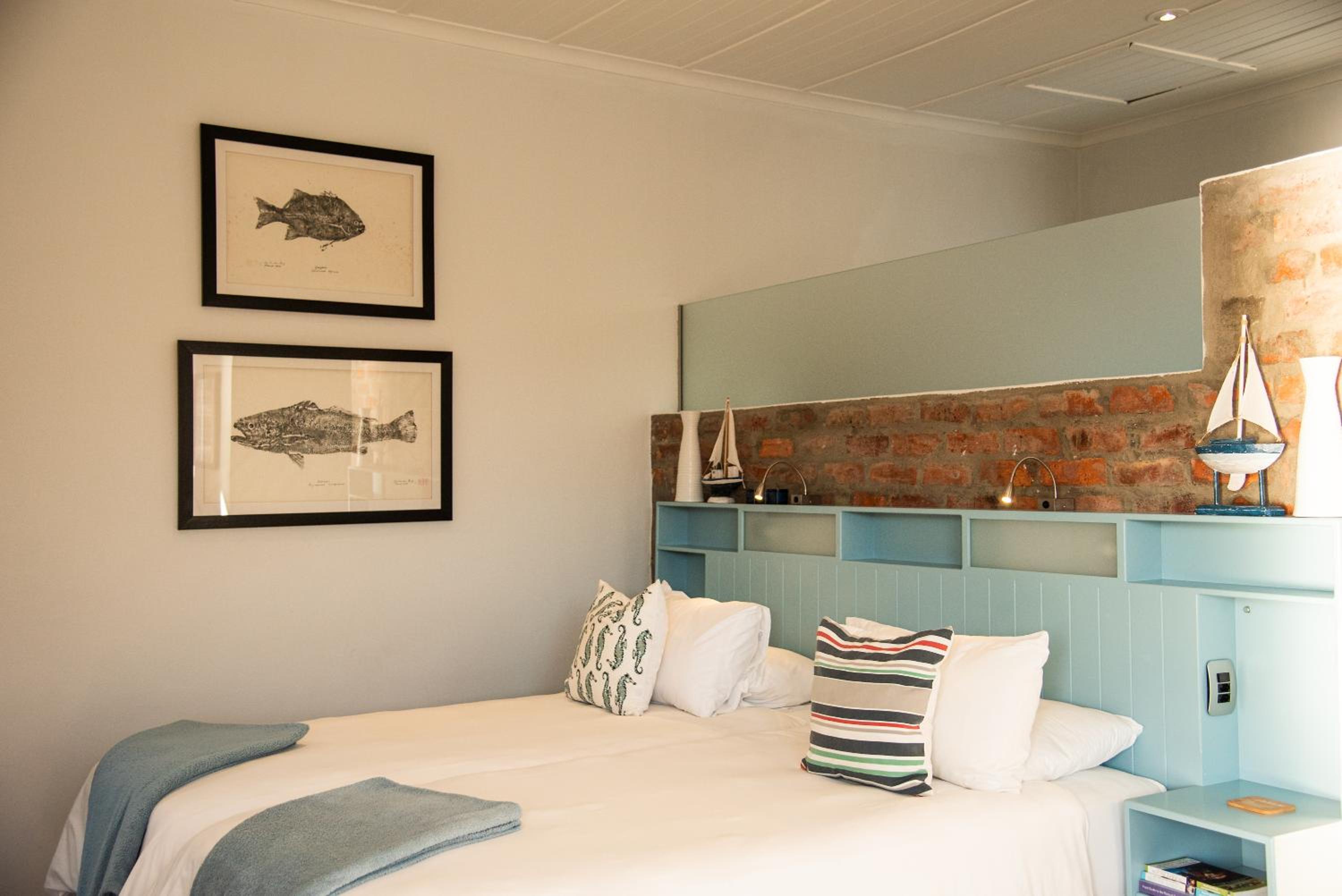 Standard Double Room - Photo 7