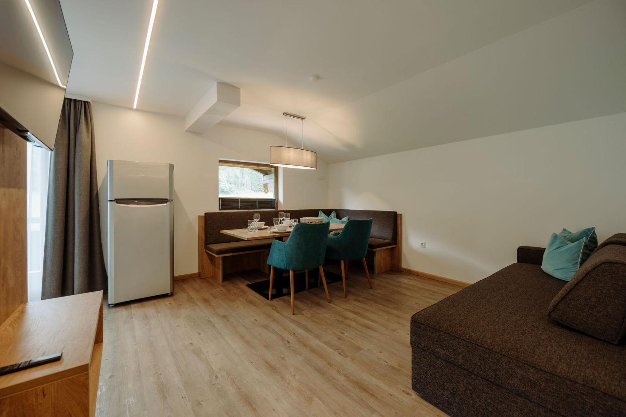 Apartment with Balcony photo 3