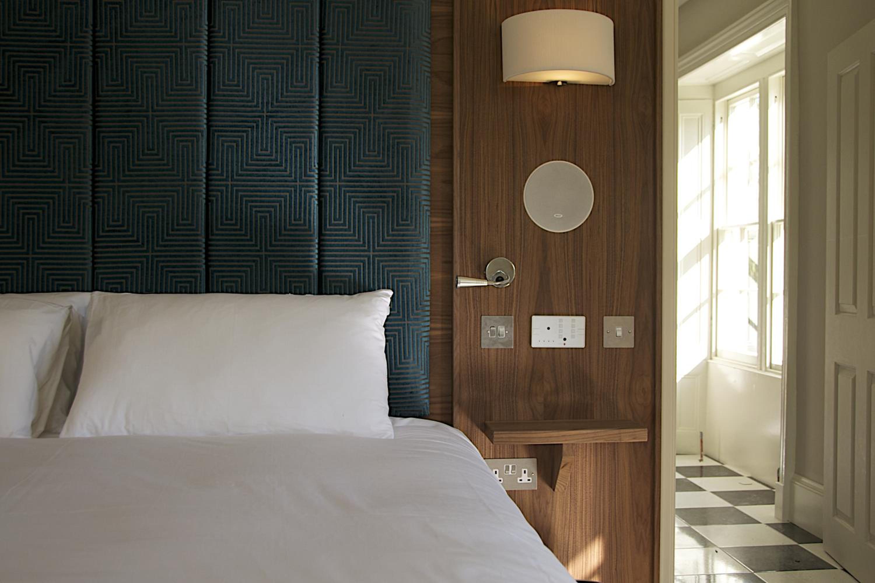 Suite - Photo 7