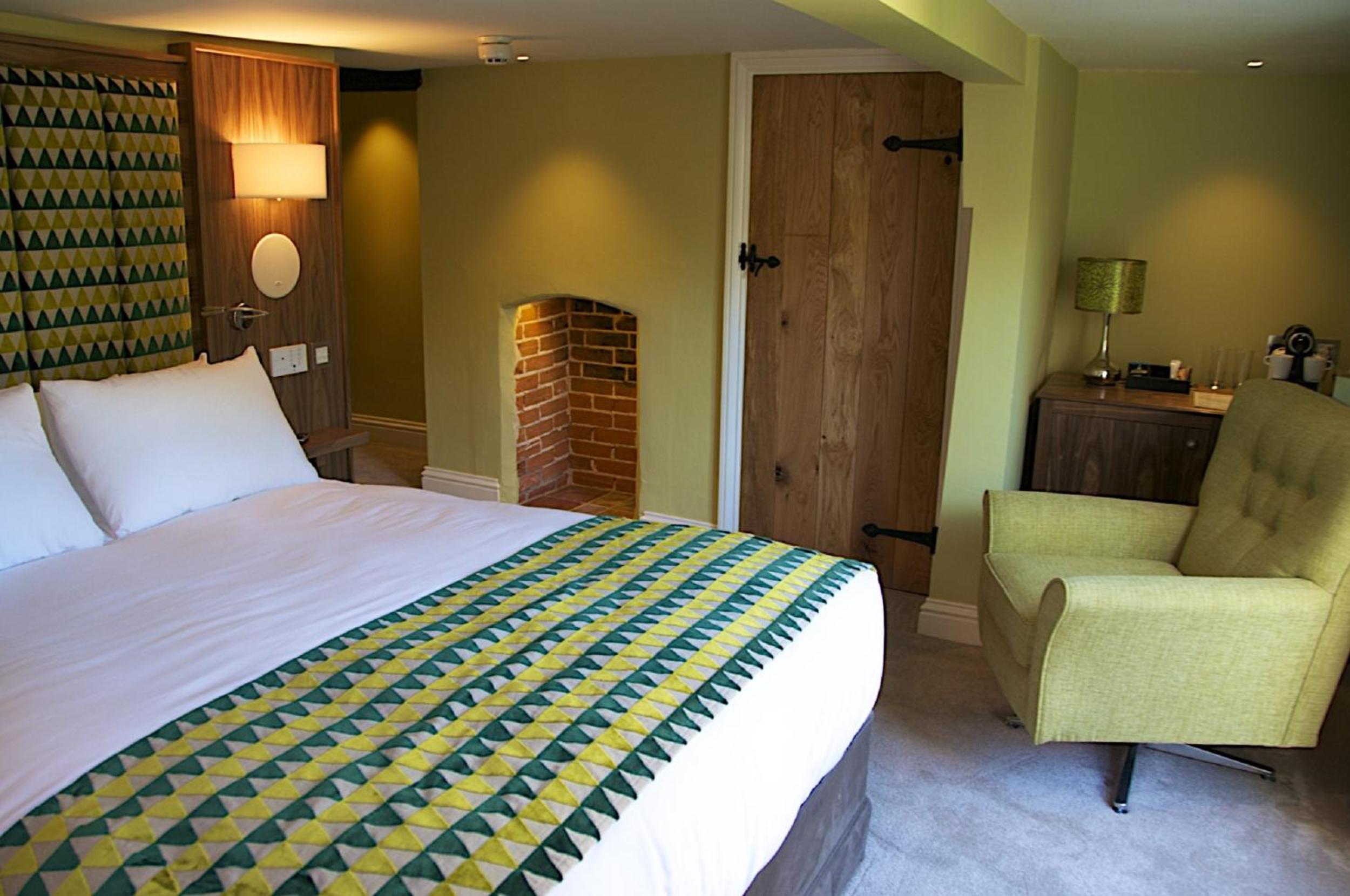 Deluxe King Room - Photo 3
