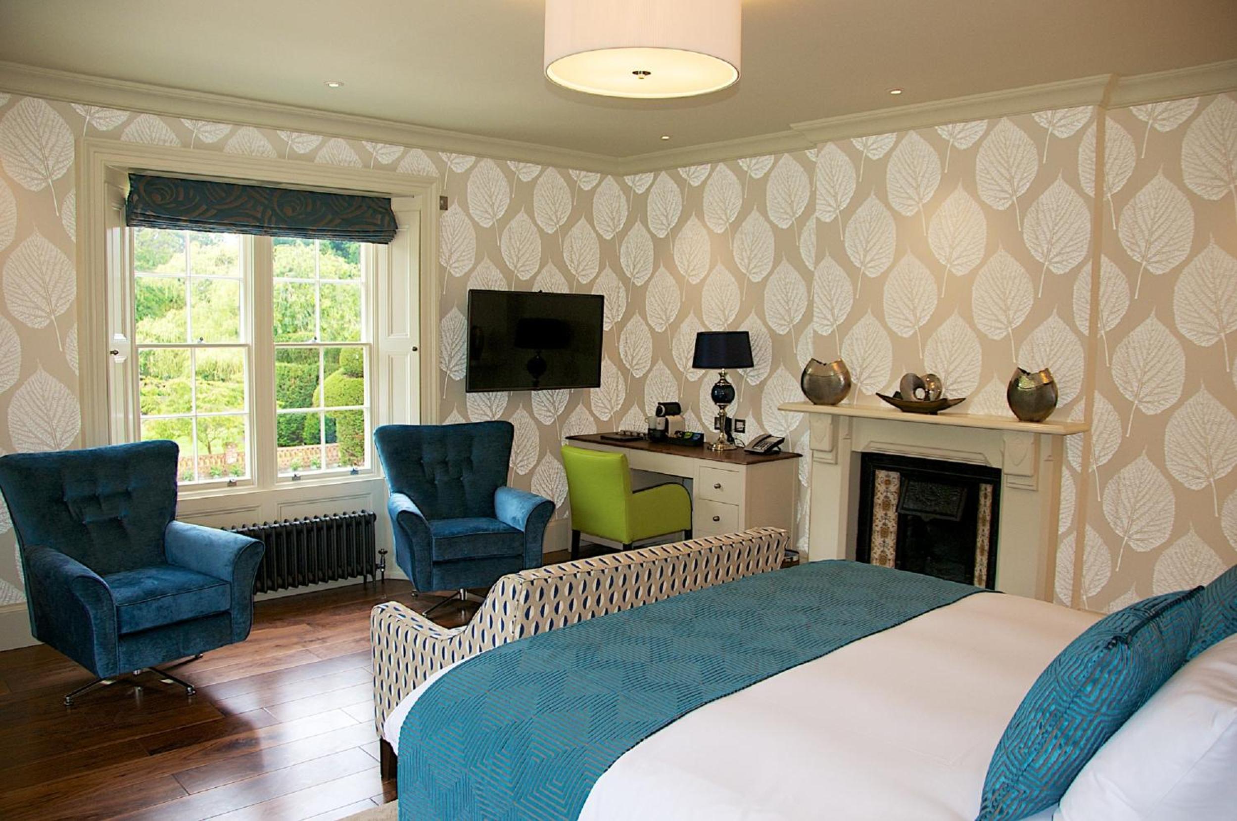Suite - Photo 1