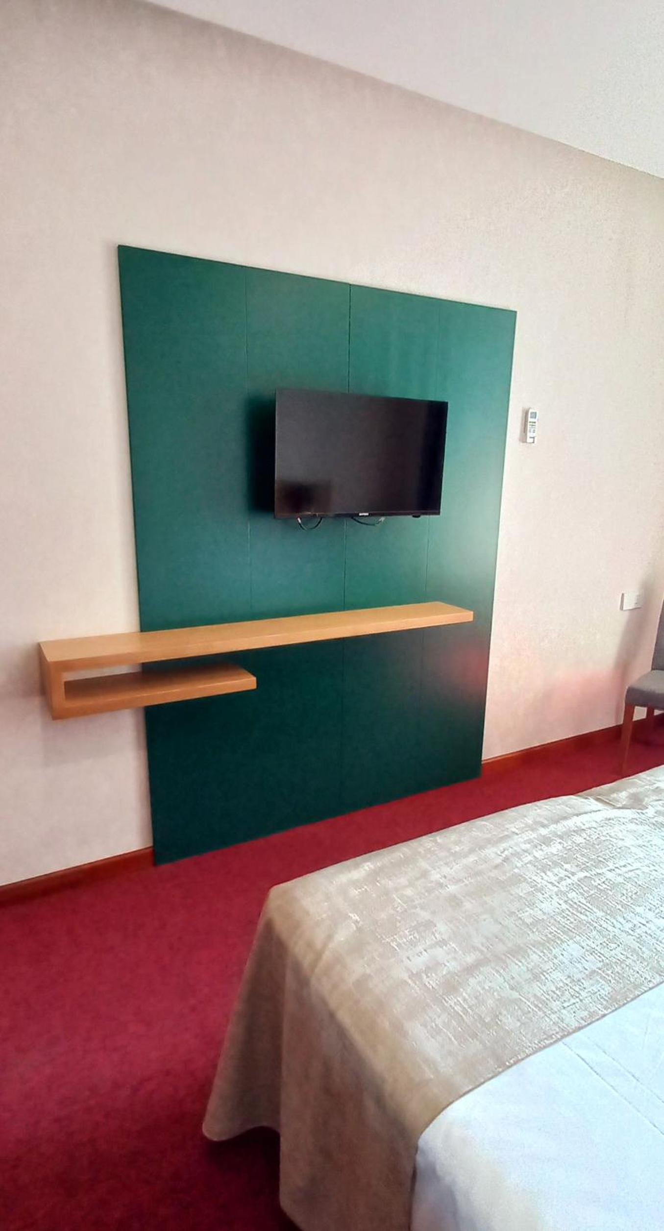 Deluxe Double or Twin Room with City View - Photo 5