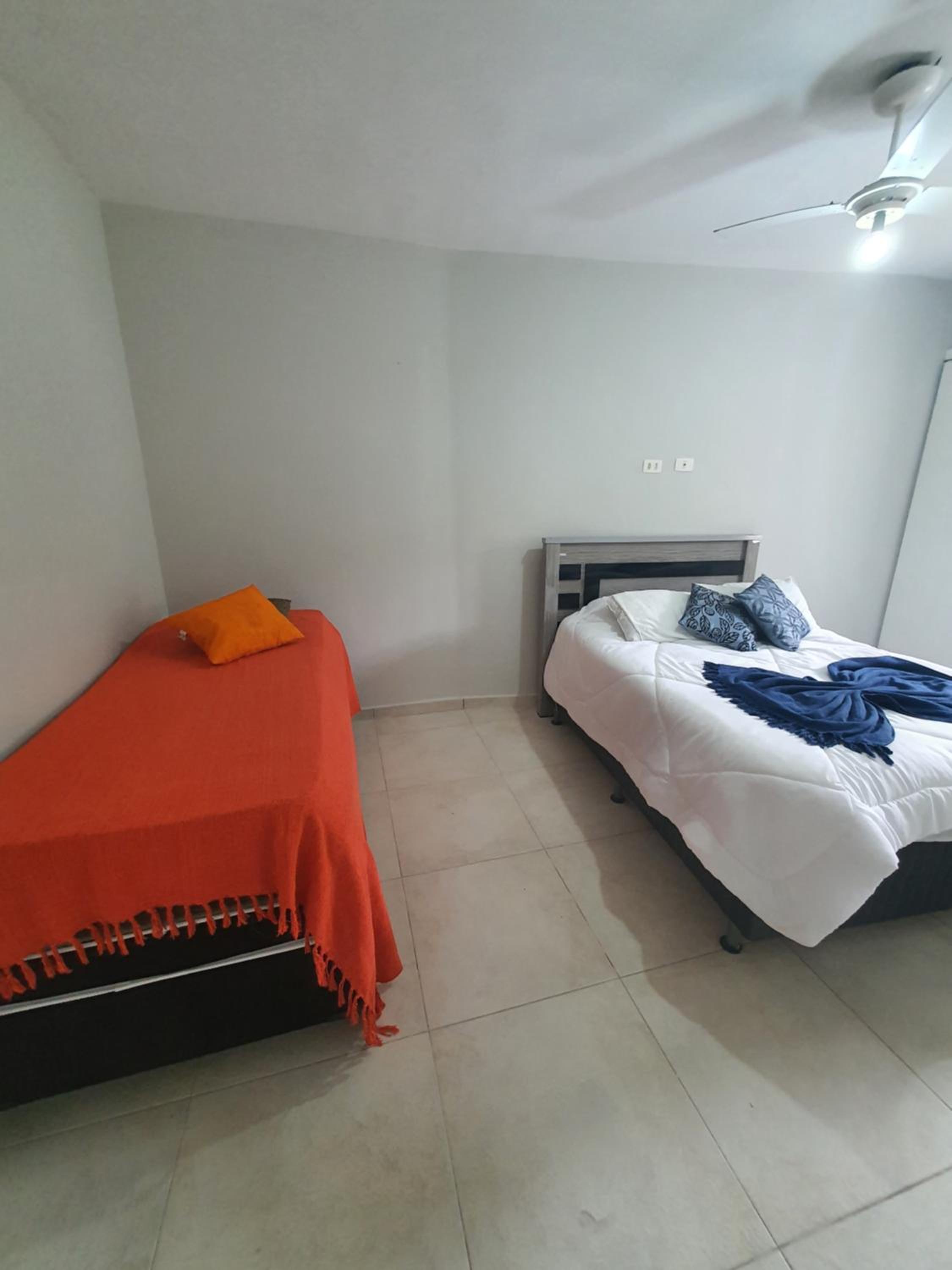Apartment with Balcony - Photo 16