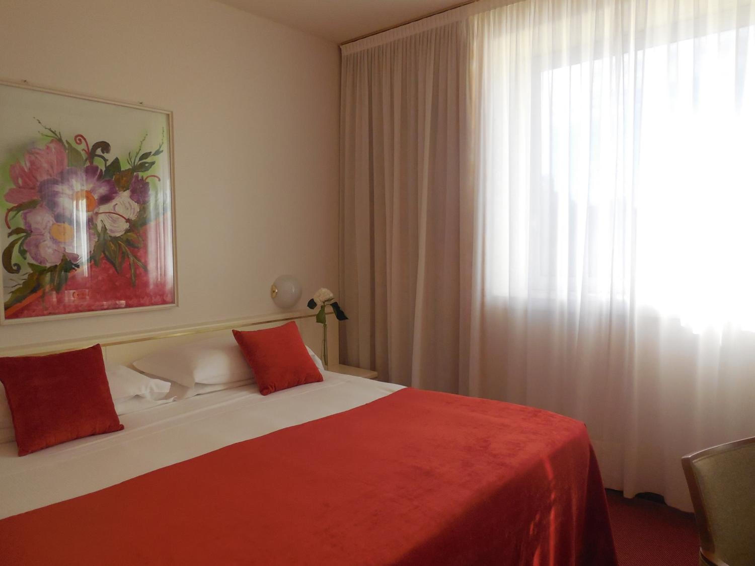 Classic Double Room - Photo 4