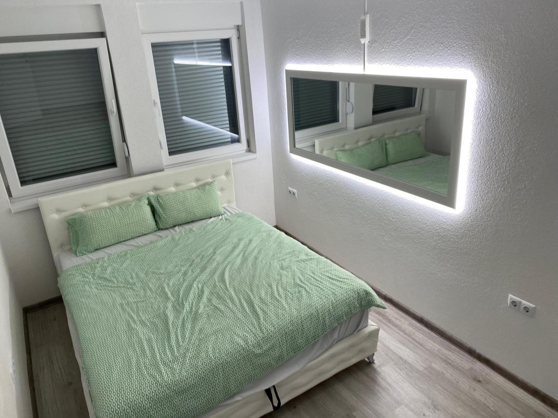 One-Bedroom Apartment photo 3