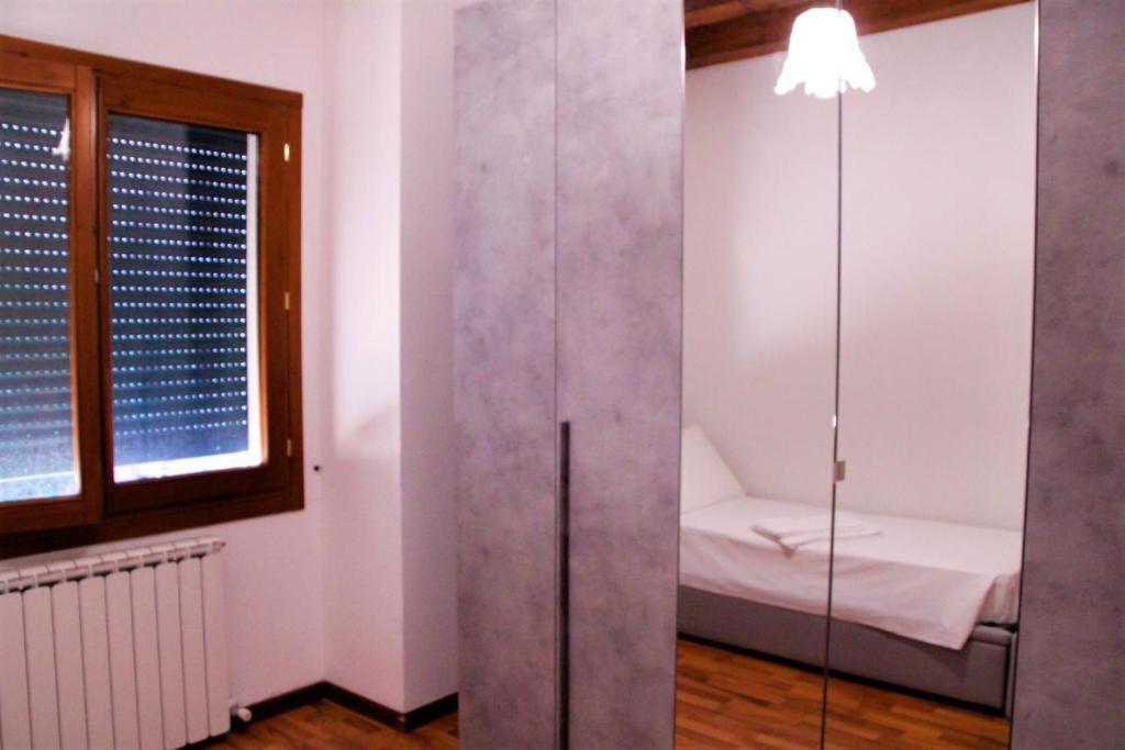 Two-Bedroom Suite - Photo 4