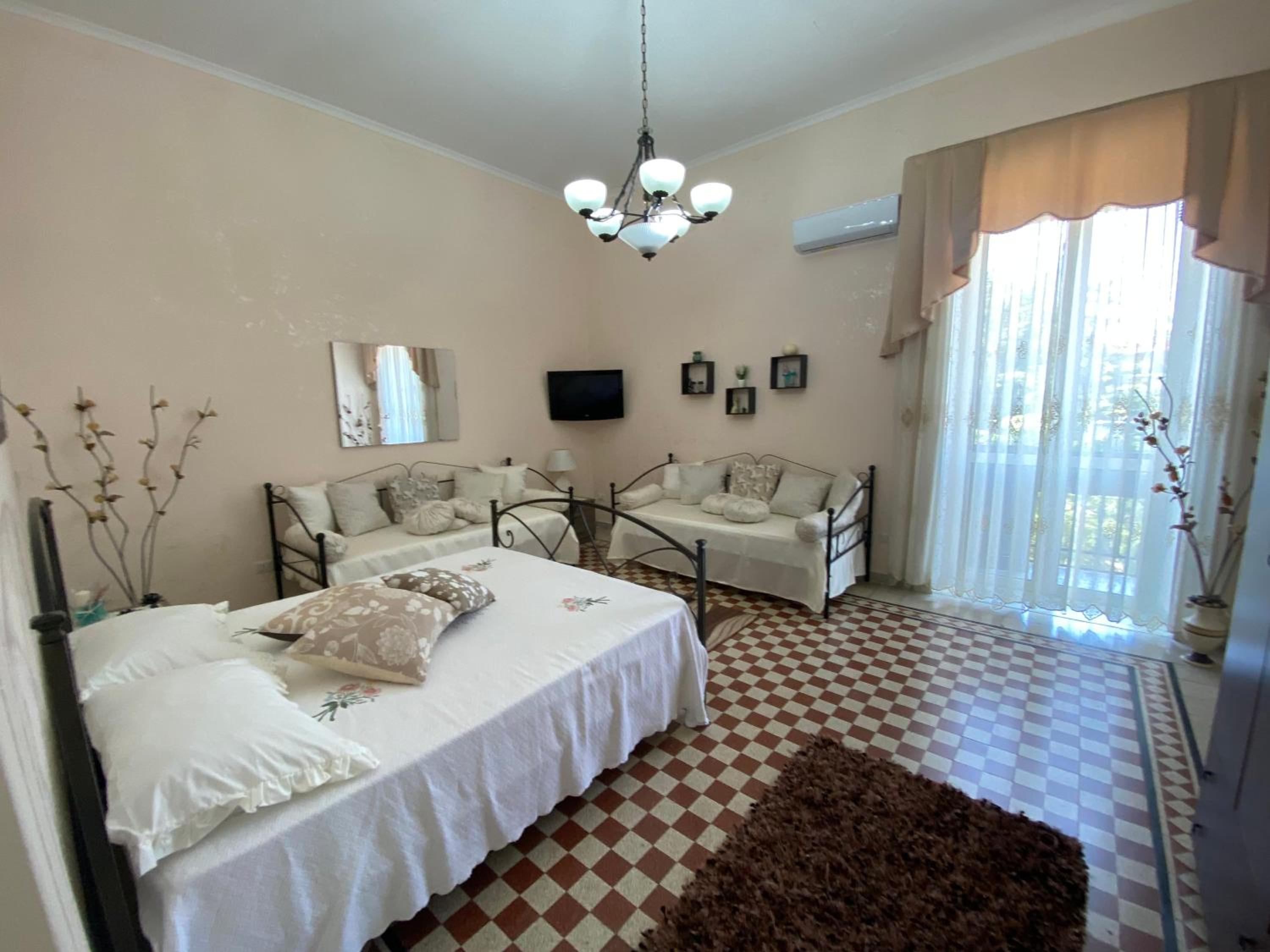 Deluxe Double or Twin Room photo 1