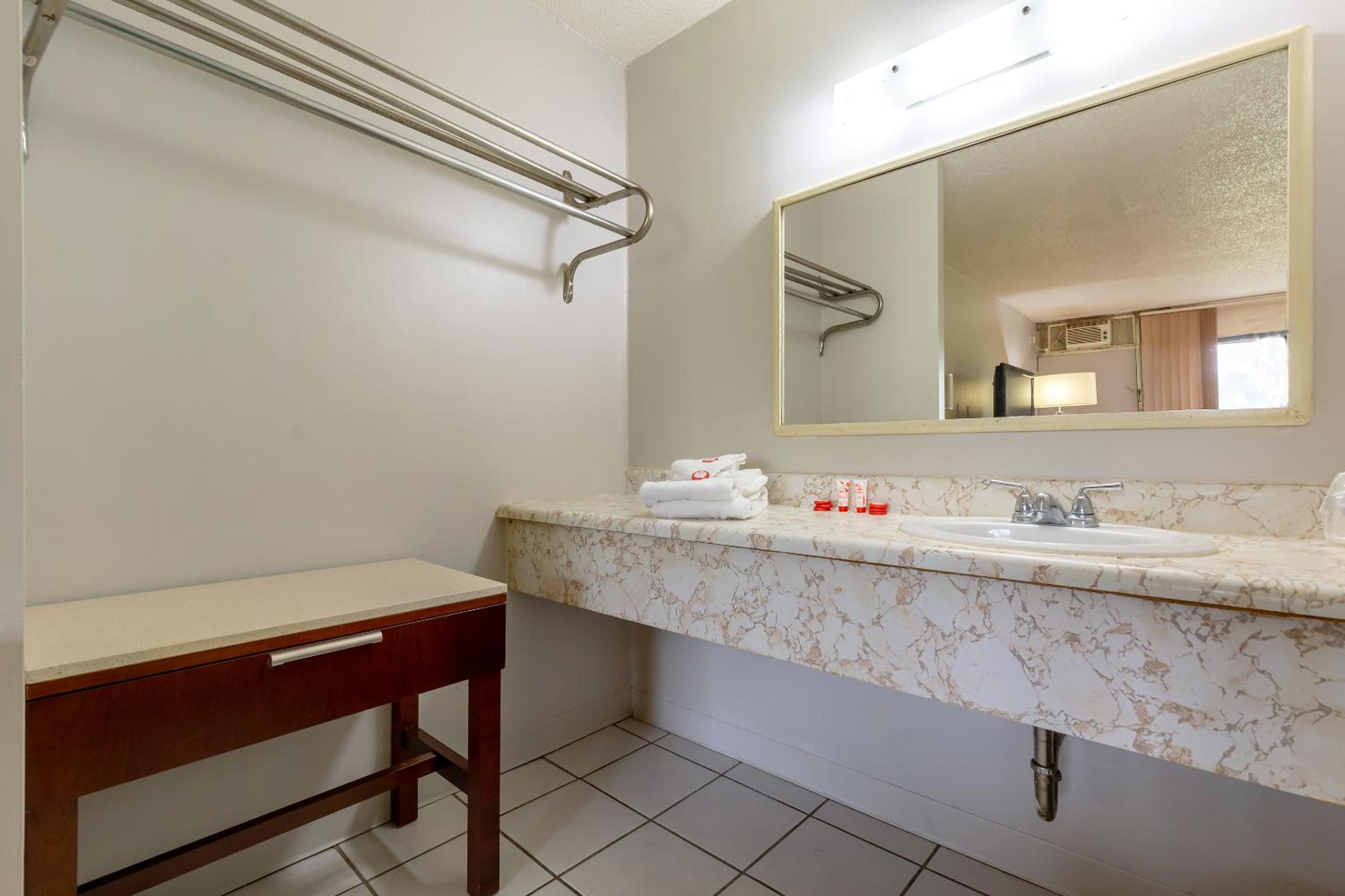 Standard Double Room With Two Double Beds - Photo 6