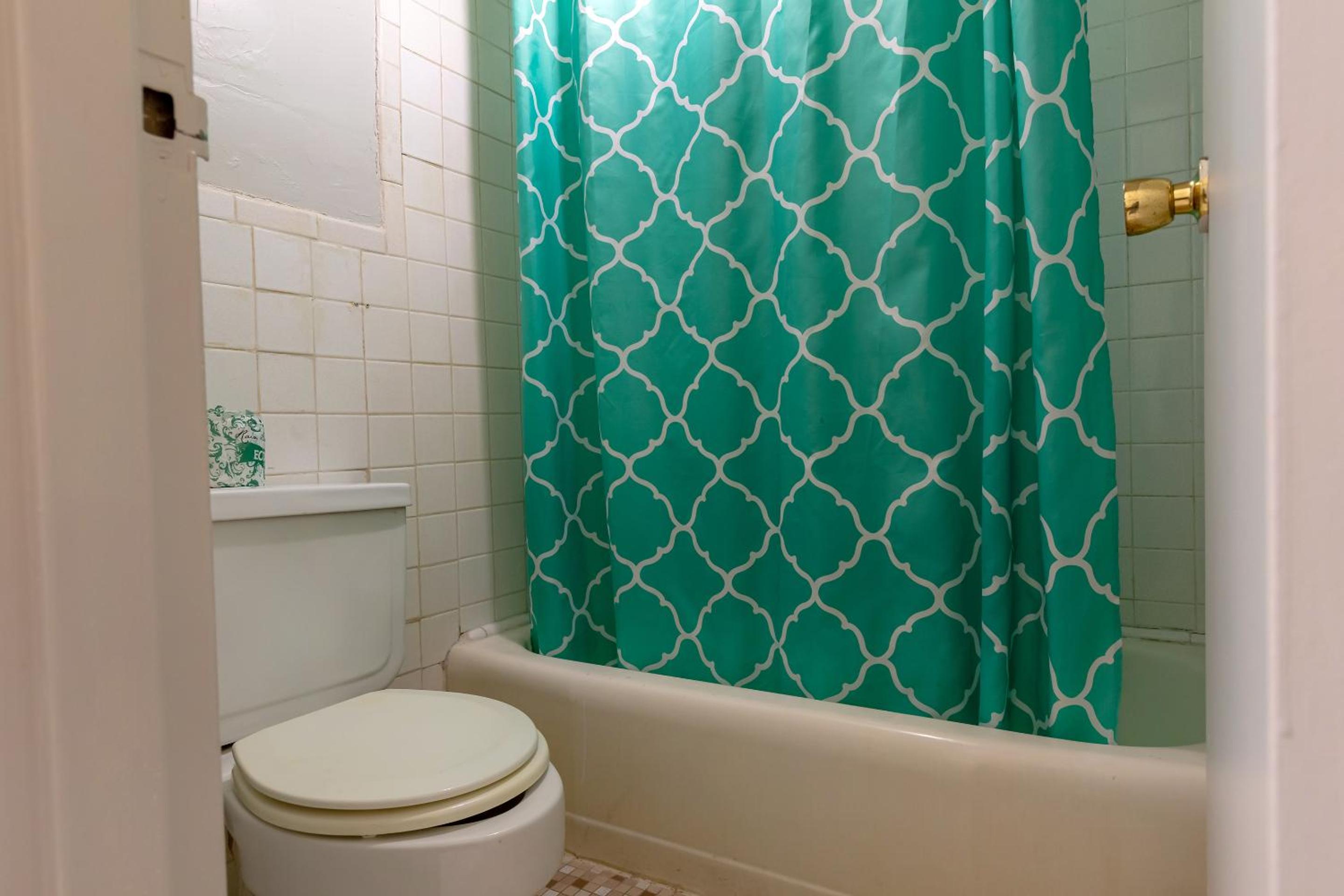 Standard Double Room With Two Double Beds - Photo 7
