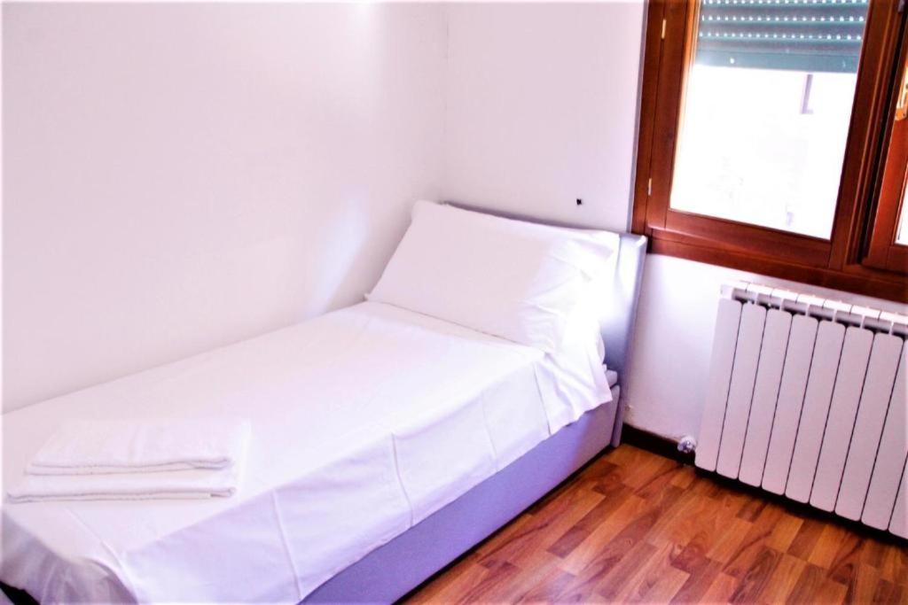 Two-Bedroom Suite - Photo 3