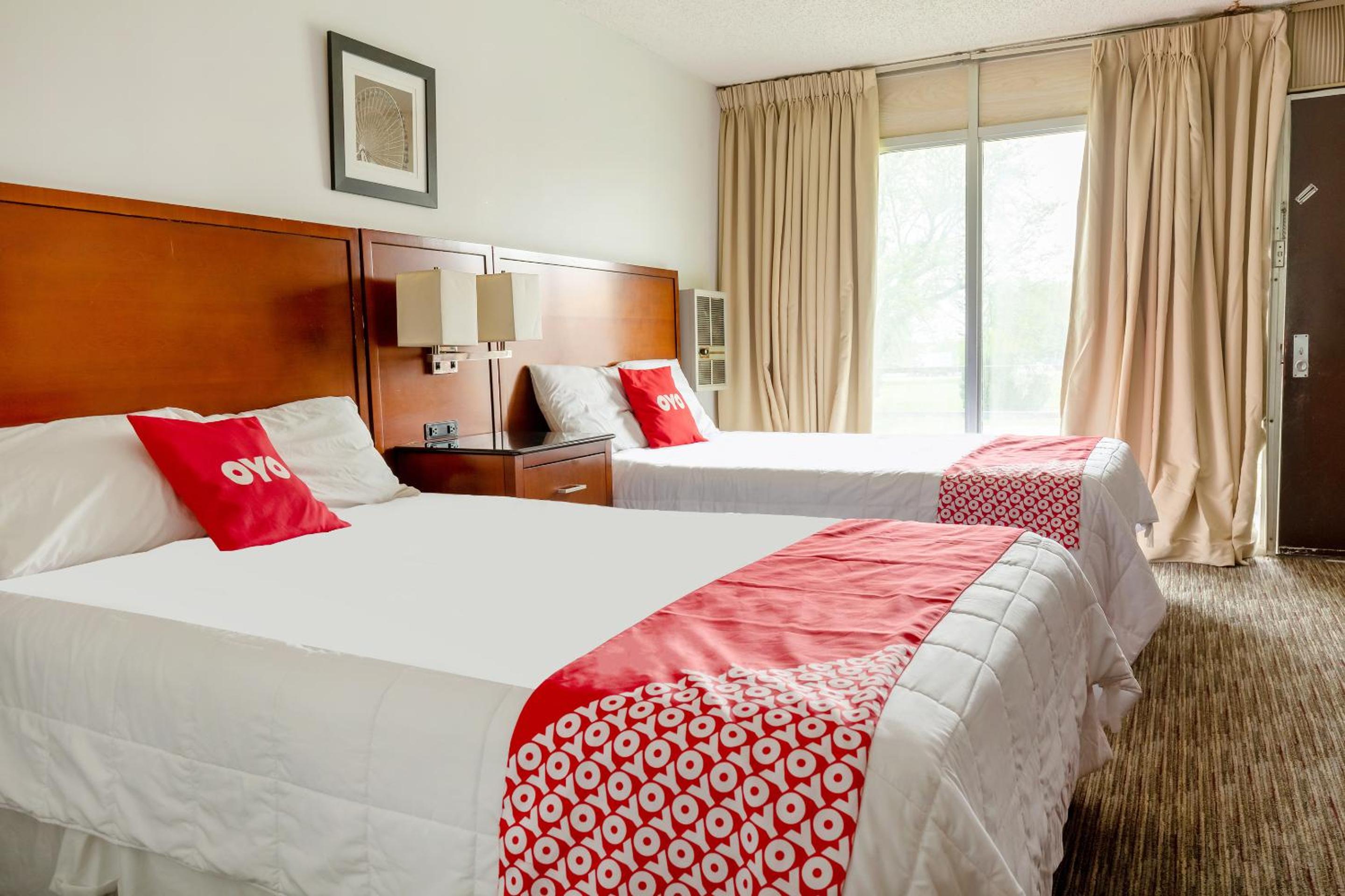 Double Room with Two Double Beds Smoking - Photo 1