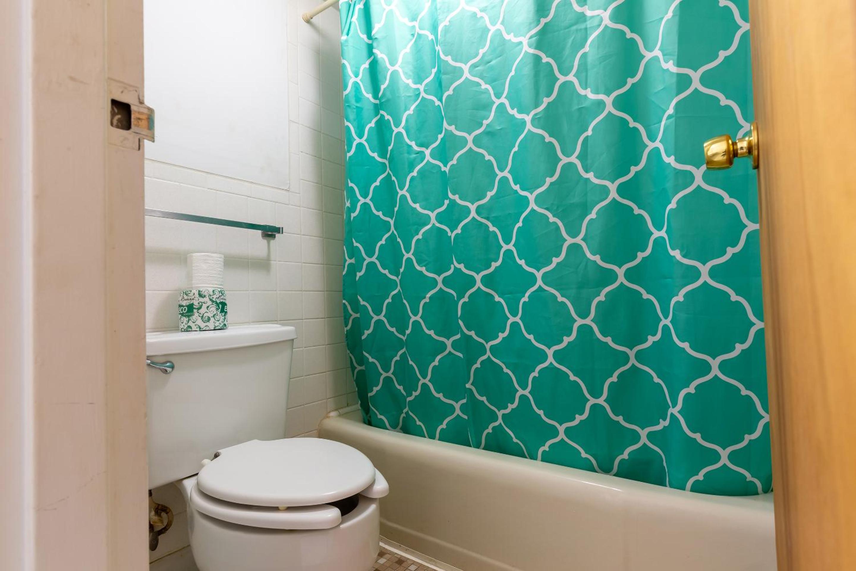 Double Room with Two Double Beds Smoking - Photo 7