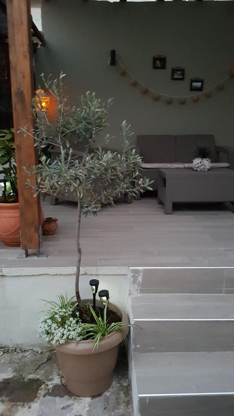 One-Bedroom House - Photo 42