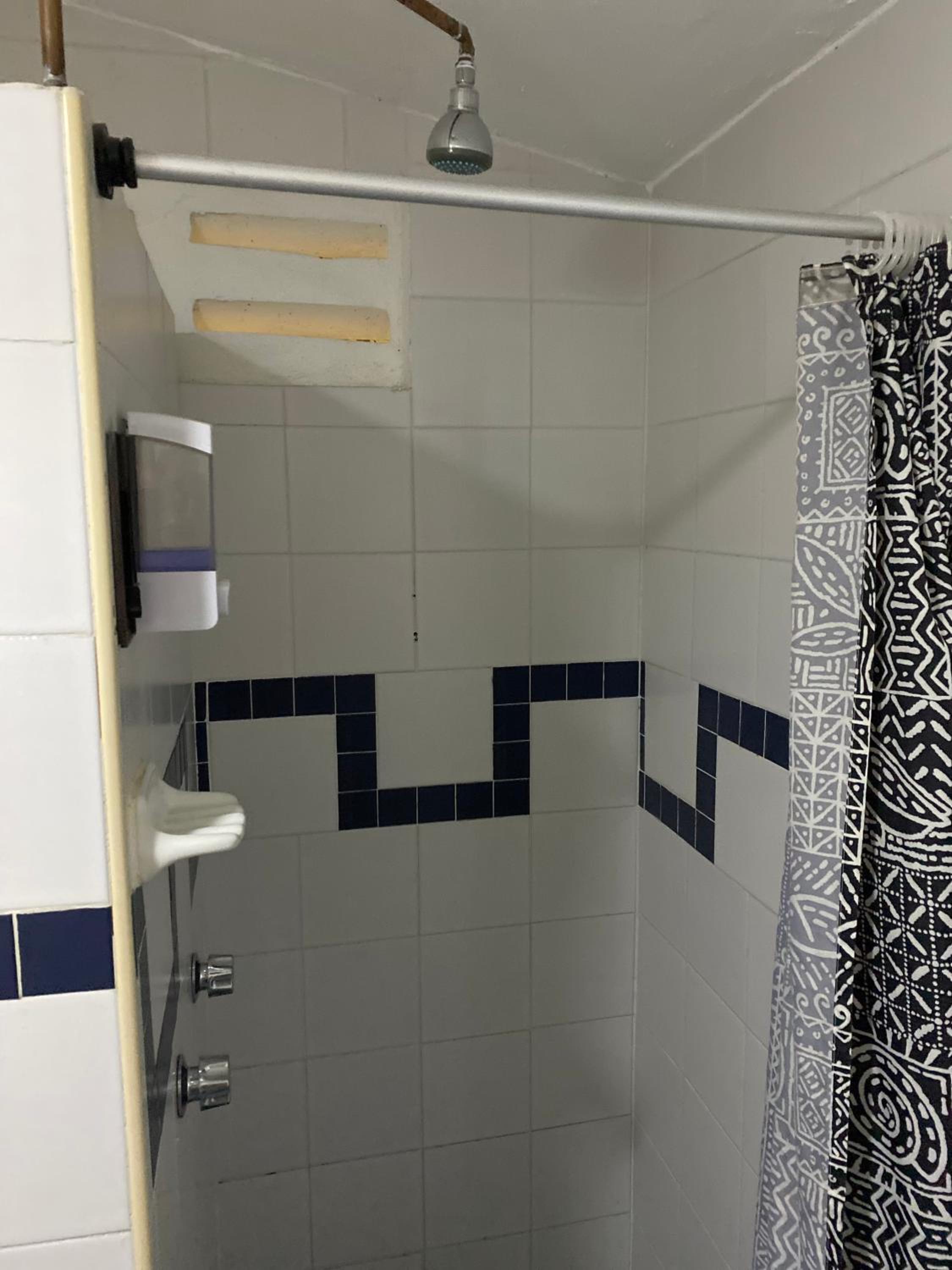 Double Room With Shared Bathroom photo 2