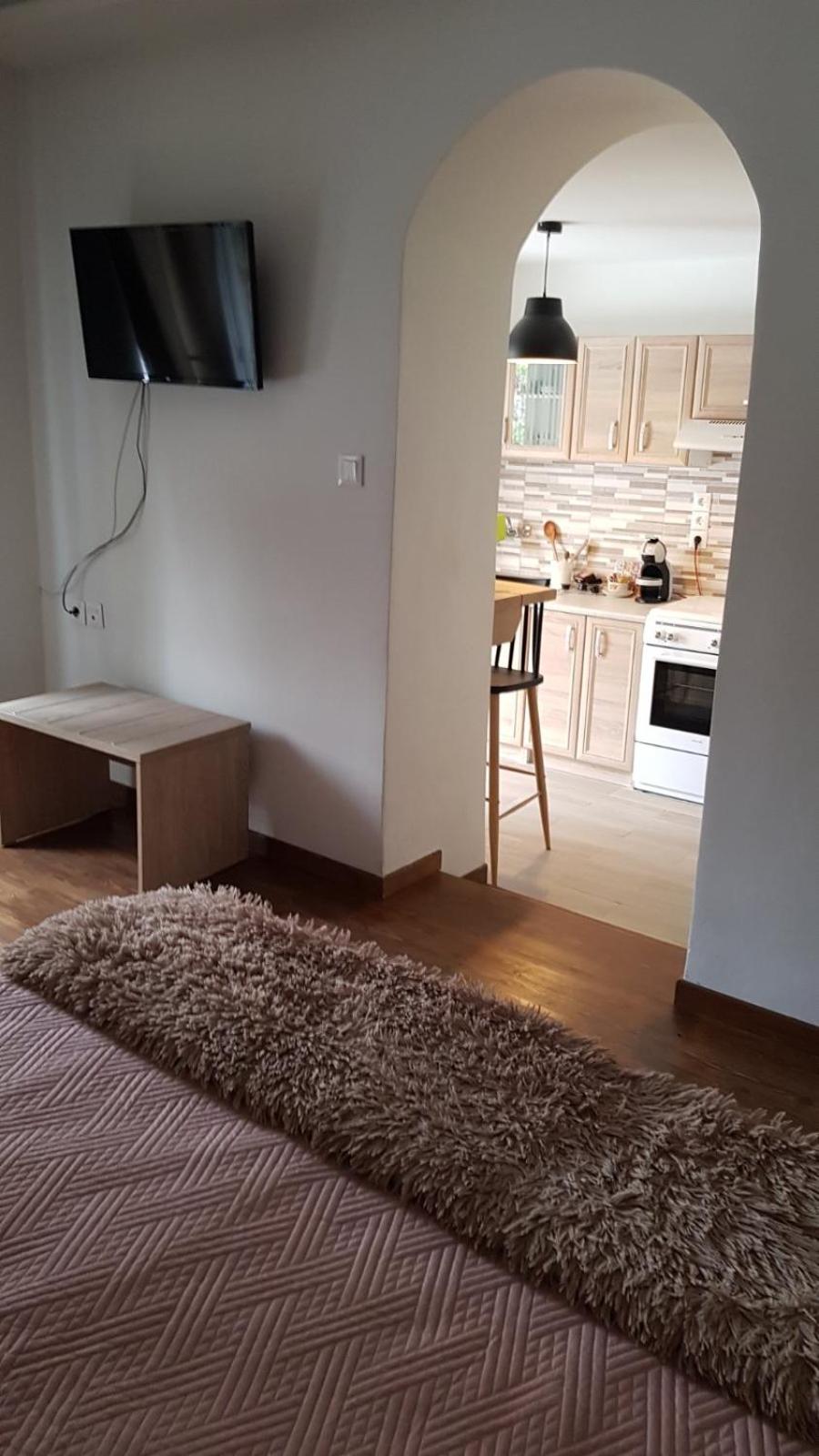 One-Bedroom House - Photo 31