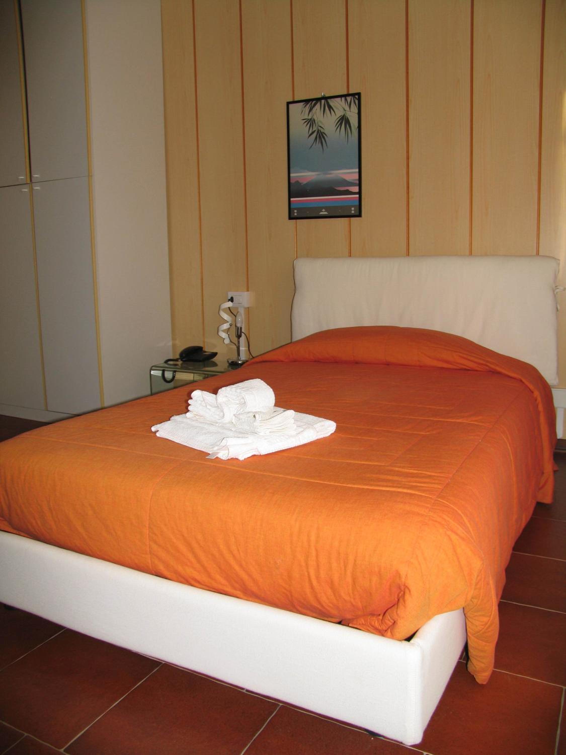 One-Bedroom Apartment (4 Adults) photo 3