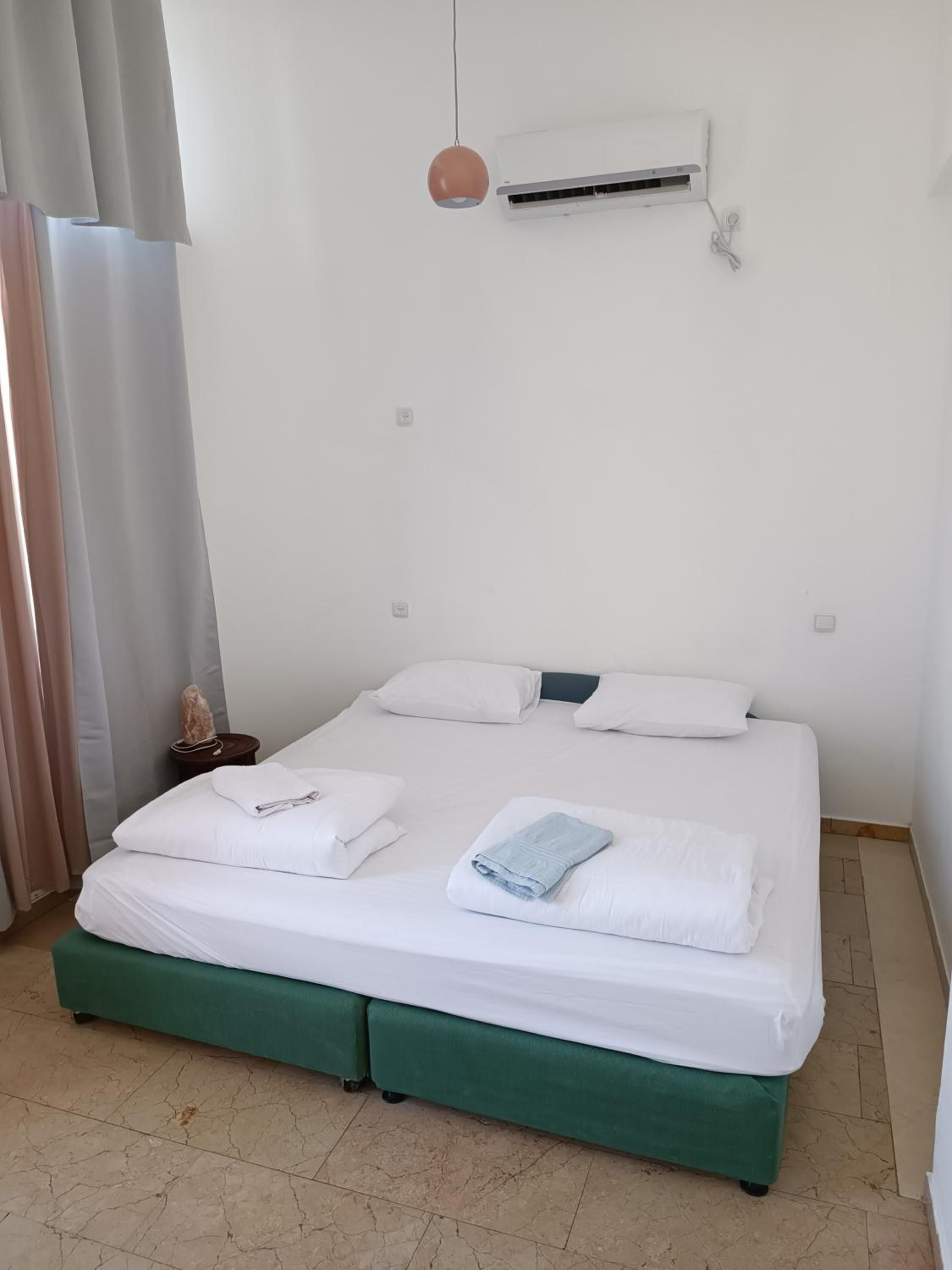 Double Room with Shared Bathroom photo 1