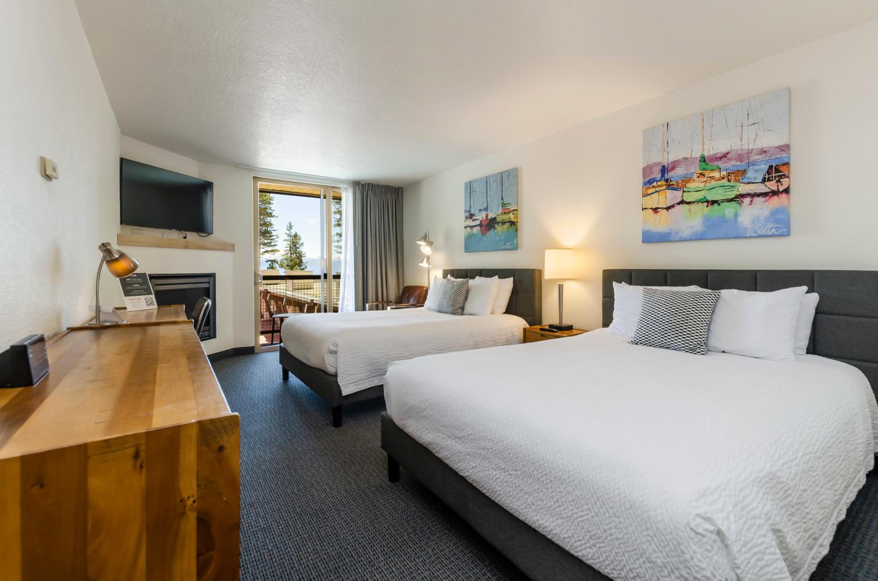 Double Room with Balcony - Photo 1