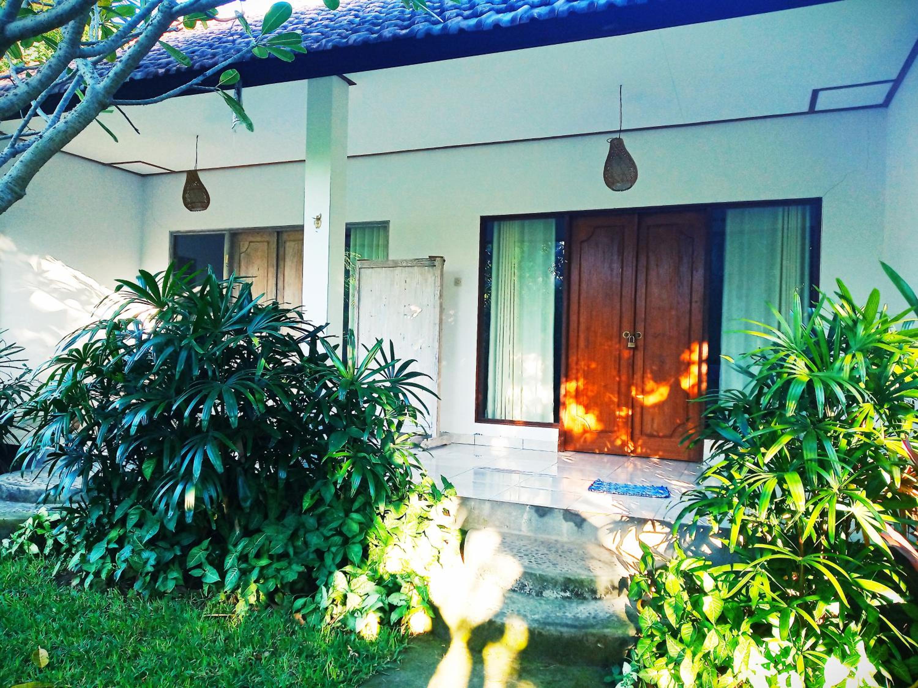 Double Room with Pool View - Photo 10